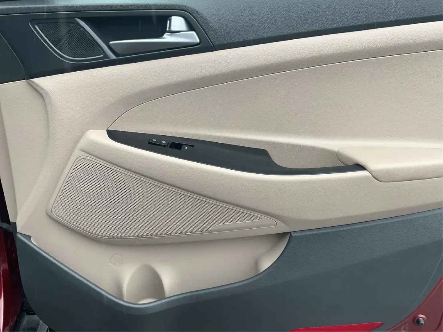 2017 Hyundai Tucson SE (KM8J3CA4XHU) with an Nu 2L I-4 gasoline direct injection engine, located at 8750 N County Rd 25A, Piqua, OH, 45356, (937) 908-9800, 40.164391, -84.232513 - **Experience Adventure with the 2017 Hyundai Tucson SE from Advantage Car and Credit - Piqua!**<br /> <br /> Are you in the market for a reliable SUV that can keep up with your active lifestyle? Look no further than this stunning 2017 Hyundai Tucson SE, available now at Advantage Car and Credit in P - Photo#19