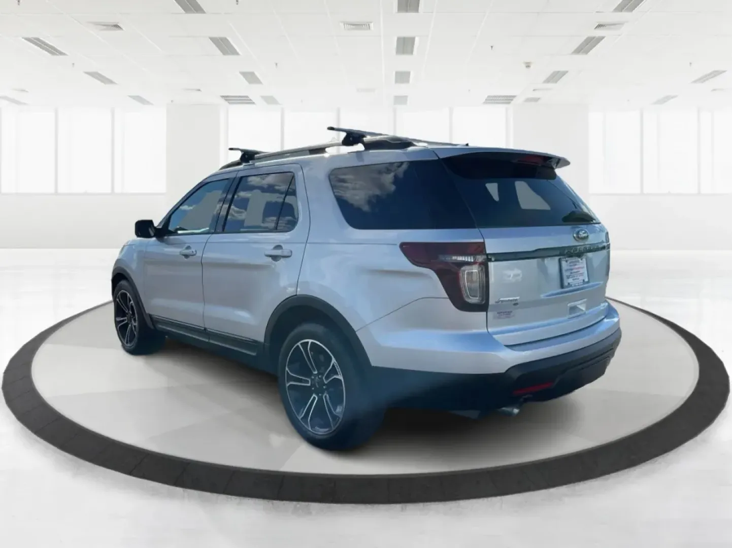 2015 Ford Explorer Sport (1FM5K8GT4FG) with an EcoBoost 3.5L V-6 gasoline direct injection engine, located at 1230 East Main St, Xenia, OH, 45385, (937) 908-9800, 39.688026, -83.910172 - **Elevate Your Adventures with a 2015 Ford Explorer Sport at Advantage Car and Credit Xenia!**<br /> <br /> Are you ready to embark on unforgettable adventures with your family or friends? The 2015 Ford Explorer Sport is designed to be your perfect companion for weekend getaways, daily commutes, an - Photo#4