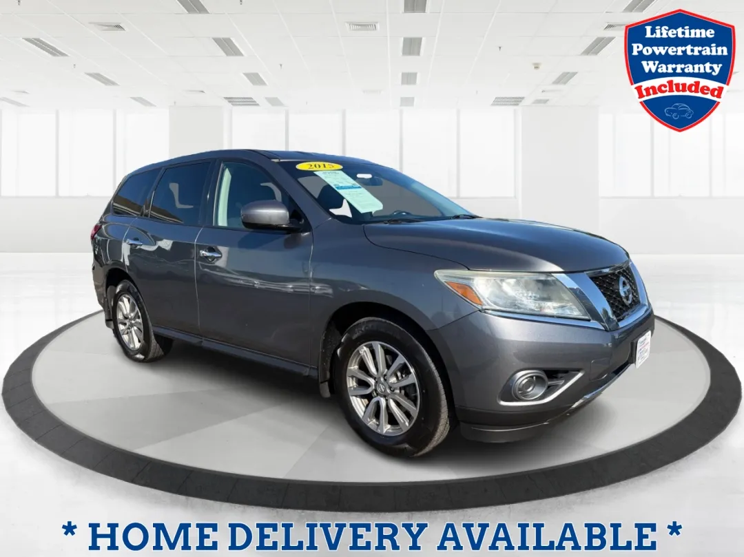 photo of 2015 Nissan Pathfinder S