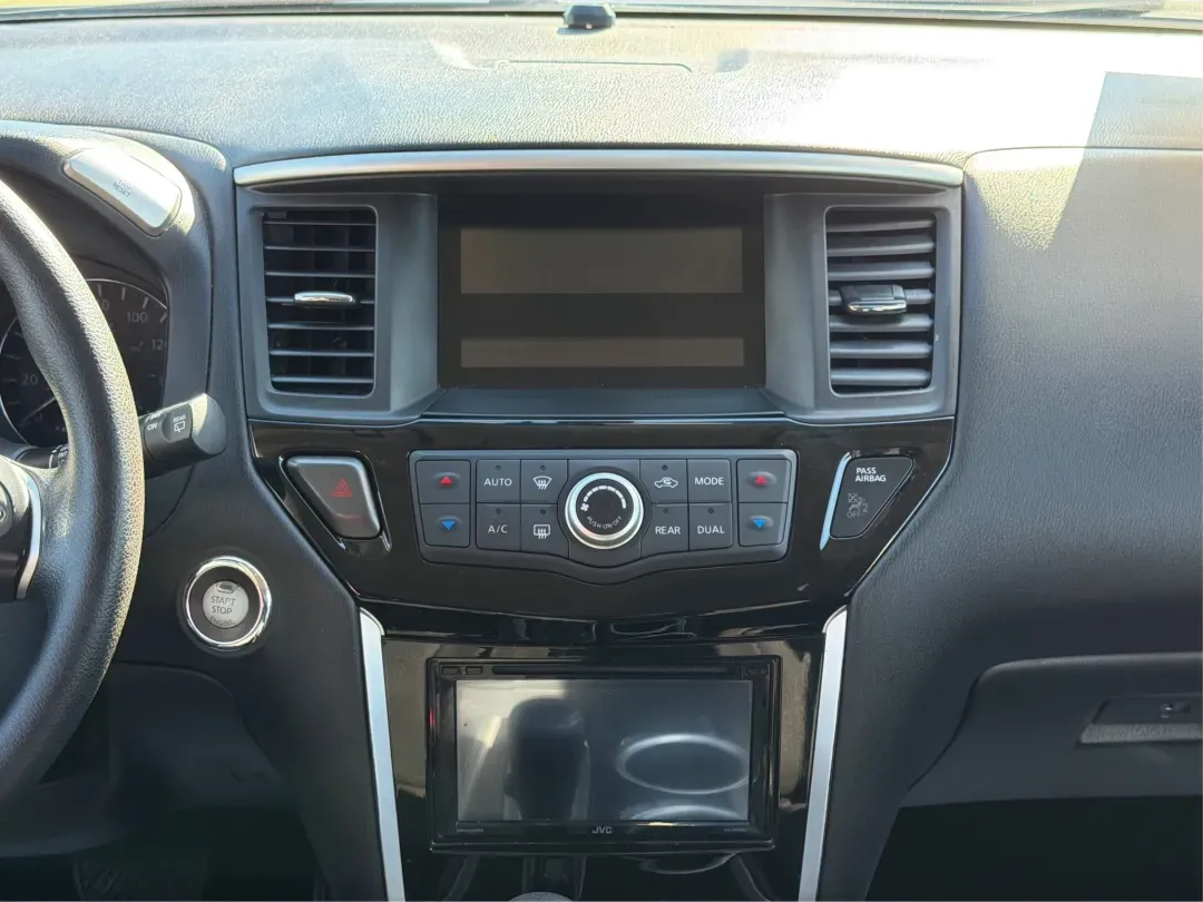 2015 Nissan Pathfinder S (5N1AR2MM5FC) with an 3.5L V-6 DOHC engine, located at 8750 N County Rd 25A, Piqua, OH, 45356, (937) 908-9800, 40.164391, -84.232513 - **Adventure Awaits with the 2015 Nissan Pathfinder at Advantage Car and Credit - Riverside!**<br /> <br /> Are you ready to elevate your family's adventures or weekend getaways? The 2015 Nissan Pathfinder, now available at Advantage Car and Credit in Riverside, OH, is the perfect vehicle to accompan - Photo#13