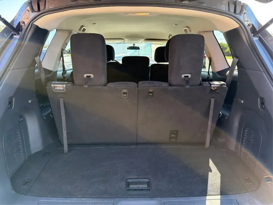 2015 Nissan Pathfinder S (5N1AR2MM5FC) with an 3.5L V-6 DOHC engine, Continuously Variable Transmission transmission, located at 4508 South Dixie Dr, Moraine, OH, 45439, (937) 908-9800, 39.689976, -84.218452 - **Adventure Awaits with the 2015 Nissan Pathfinder at Advantage Car and Credit - Riverside!**<br /> <br /> Are you ready to elevate your family's adventures or weekend getaways? The 2015 Nissan Pathfinder, now available at Advantage Car and Credit in Riverside, OH, is the perfect vehicle to accompan - Photo#12