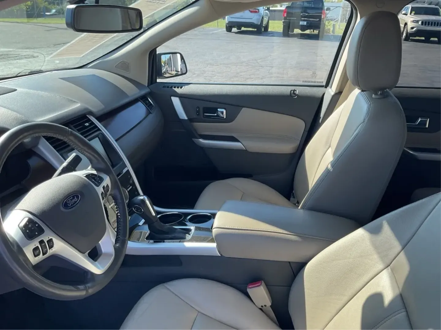 2013 Ford Edge Limited (2FMDK4KCXDB) with an 3.5L V-6 DOHC engine, located at 401 Woodman Dr, Riverside, OH, 45431, (937) 908-9800, 39.760899, -84.123421 - Experience the freedom of the open road with this exceptional 2013 Ford Edge Limited, a versatile SUV that's perfect for family adventures, daily commutes, or weekend getaways. With a robust 3.5L V-6 DOHC engine and an all-wheel drive (AWD) system, this Ford Edge is designed to handle both city stre - Photo#9