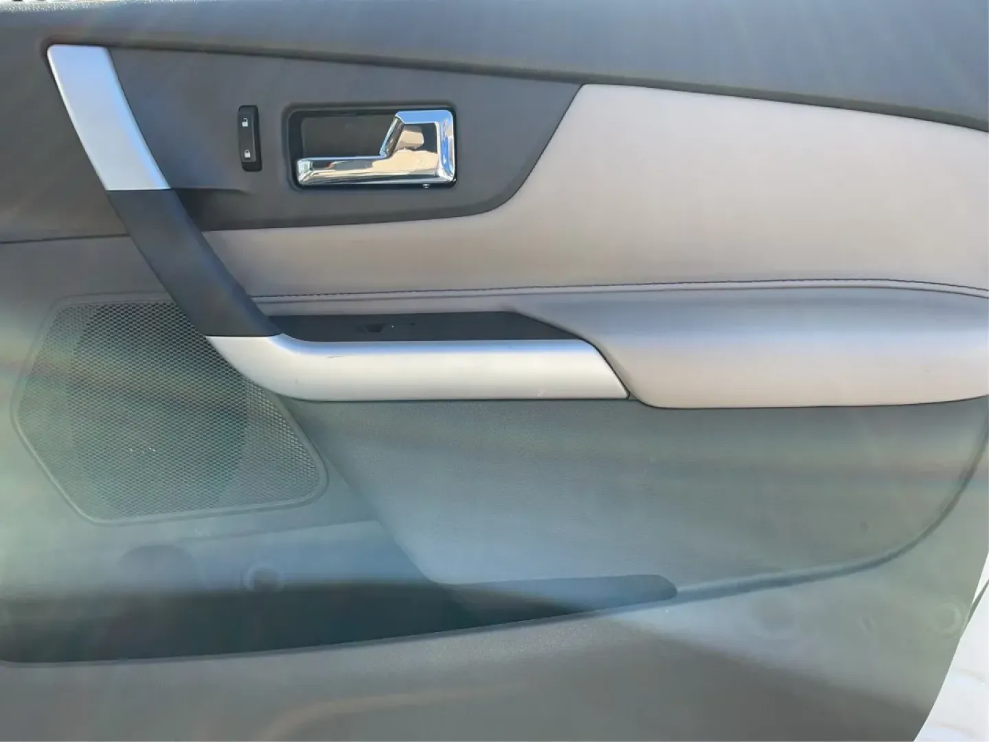 2013 Ford Edge Limited (2FMDK4KCXDB) with an 3.5L V-6 DOHC engine, located at 401 Woodman Dr, Riverside, OH, 45431, (937) 908-9800, 39.760899, -84.123421 - Experience the freedom of the open road with this exceptional 2013 Ford Edge Limited, a versatile SUV that's perfect for family adventures, daily commutes, or weekend getaways. With a robust 3.5L V-6 DOHC engine and an all-wheel drive (AWD) system, this Ford Edge is designed to handle both city stre - Photo#19