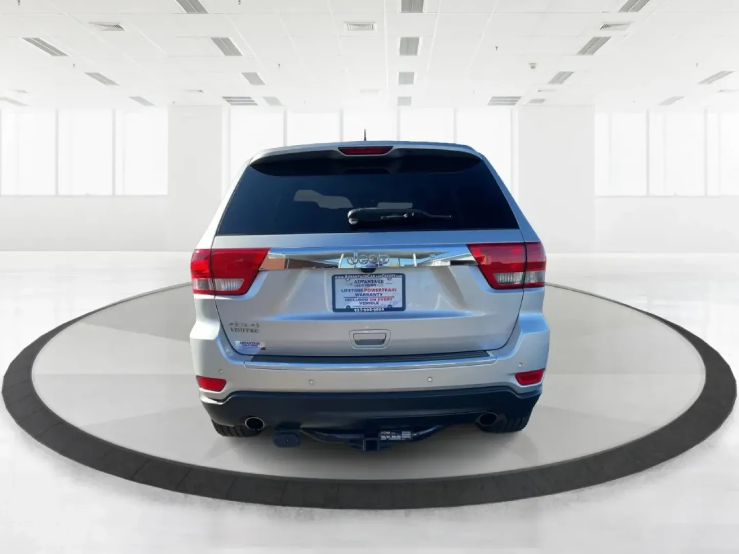 2011 Jeep Grand Cherokee Limited (1J4RR5GT0BC) with an Other engine, located at 1099 N County Rd 25A, Troy, OH, 45373, (937) 908-9800, 40.057079, -84.212883 - Discover the ultimate adventure companion waiting for you at Advantage Car and Credit - Troy, located at 1099 N County Rd 25A, Troy, OH 45373. Our **2011 Jeep Grand Cherokee Limited** is designed for those who crave exploration without sacrificing comfort. Ideal for weekend getaways, this SUV seamle - Photo#3