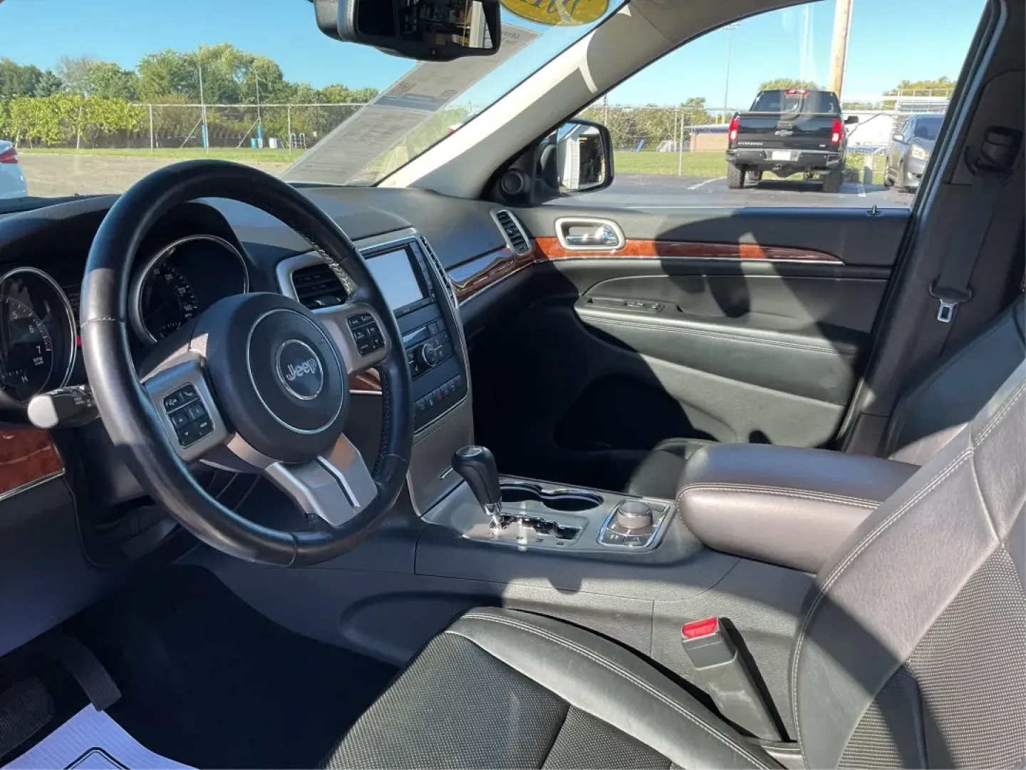 2011 Jeep Grand Cherokee Limited (1J4RR5GT0BC) with an Other engine, located at 1099 N County Rd 25A, Troy, OH, 45373, (937) 908-9800, 40.057079, -84.212883 - Discover the ultimate adventure companion waiting for you at Advantage Car and Credit - Troy, located at 1099 N County Rd 25A, Troy, OH 45373. Our **2011 Jeep Grand Cherokee Limited** is designed for those who crave exploration without sacrificing comfort. Ideal for weekend getaways, this SUV seamle - Photo#9