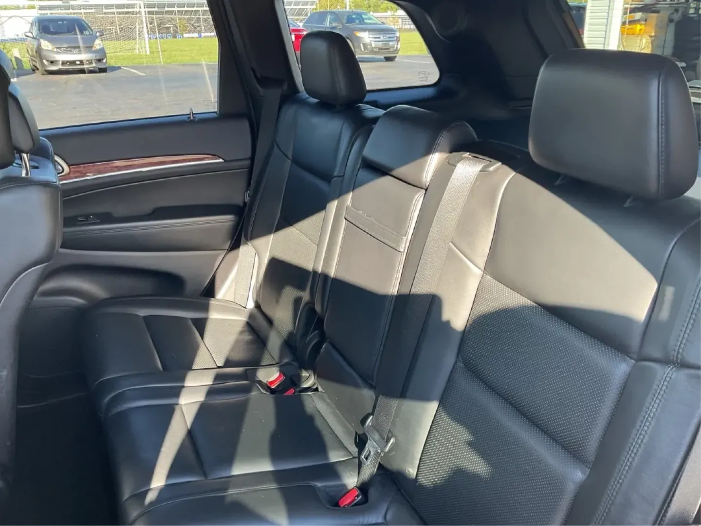 2011 Jeep Grand Cherokee Limited (1J4RR5GT0BC) with an Other engine, located at 1099 N County Rd 25A, Troy, OH, 45373, (937) 908-9800, 40.057079, -84.212883 - Discover the ultimate adventure companion waiting for you at Advantage Car and Credit - Troy, located at 1099 N County Rd 25A, Troy, OH 45373. Our **2011 Jeep Grand Cherokee Limited** is designed for those who crave exploration without sacrificing comfort. Ideal for weekend getaways, this SUV seamle - Photo#10