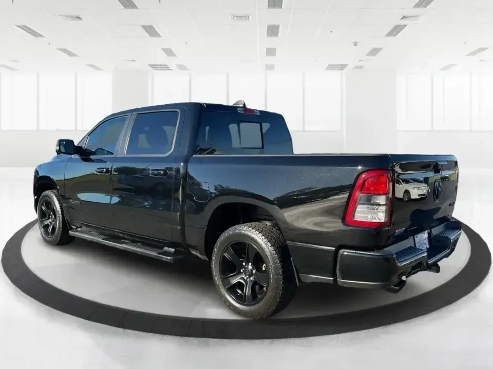 2020 Ram 1500 Big Horn Crew Cab 4x4 5'7 Box (1C6SRFFT8LN) with an 5.7L V8 OHV 16V engine, 8A transmission, located at 4508 South Dixie Dr, Moraine, OH, 45439, (937) 908-9800, 39.689976, -84.218452 - **Unleash Adventure with the 2020 Ram 1500 Big Horn Crew Cab 4x4! Perfect for Your Lifestyle!**<br /> <br /> Are you ready to elevate your driving experience? The 2020 Ram 1500 Big Horn Crew Cab 4x4 is your ultimate companion for weekend getaways, daily commutes, or even family road trips. With its - Photo#4