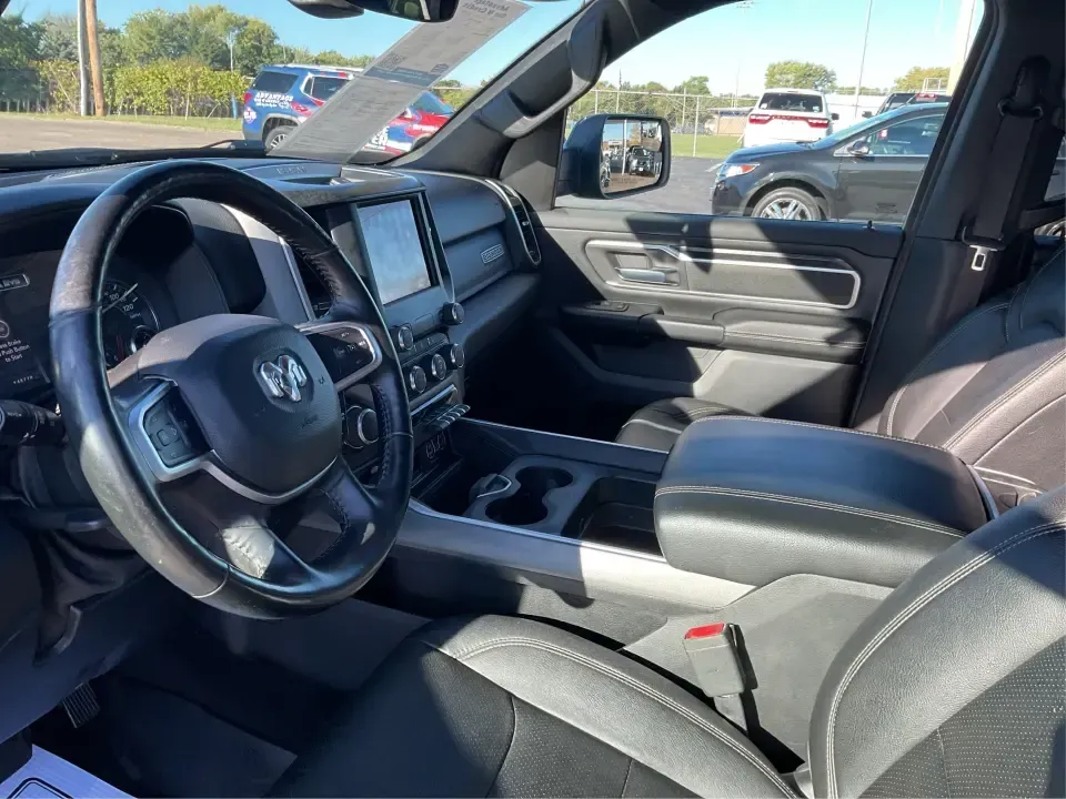 2020 Ram 1500 Big Horn Crew Cab 4x4 5'7 Box (1C6SRFFT8LN) with an 5.7L V8 OHV 16V engine, 8A transmission, located at 4508 South Dixie Dr, Moraine, OH, 45439, (937) 908-9800, 39.689976, -84.218452 - **Unleash Adventure with the 2020 Ram 1500 Big Horn Crew Cab 4x4! Perfect for Your Lifestyle!**<br /> <br /> Are you ready to elevate your driving experience? The 2020 Ram 1500 Big Horn Crew Cab 4x4 is your ultimate companion for weekend getaways, daily commutes, or even family road trips. With its - Photo#9