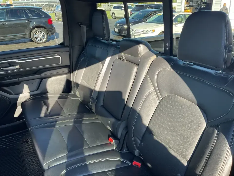 2020 Ram 1500 Big Horn Crew Cab 4x4 5'7 Box (1C6SRFFT8LN) with an 5.7L V8 OHV 16V engine, 8A transmission, located at 4508 South Dixie Dr, Moraine, OH, 45439, (937) 908-9800, 39.689976, -84.218452 - **Unleash Adventure with the 2020 Ram 1500 Big Horn Crew Cab 4x4! Perfect for Your Lifestyle!**<br /> <br /> Are you ready to elevate your driving experience? The 2020 Ram 1500 Big Horn Crew Cab 4x4 is your ultimate companion for weekend getaways, daily commutes, or even family road trips. With its - Photo#10