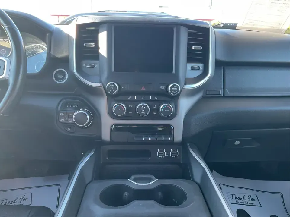 2020 Ram 1500 Big Horn Crew Cab 4x4 5'7 Box (1C6SRFFT8LN) with an 5.7L V8 OHV 16V engine, 8A transmission, located at 4508 South Dixie Dr, Moraine, OH, 45439, (937) 908-9800, 39.689976, -84.218452 - **Unleash Adventure with the 2020 Ram 1500 Big Horn Crew Cab 4x4! Perfect for Your Lifestyle!**<br /> <br /> Are you ready to elevate your driving experience? The 2020 Ram 1500 Big Horn Crew Cab 4x4 is your ultimate companion for weekend getaways, daily commutes, or even family road trips. With its - Photo#12
