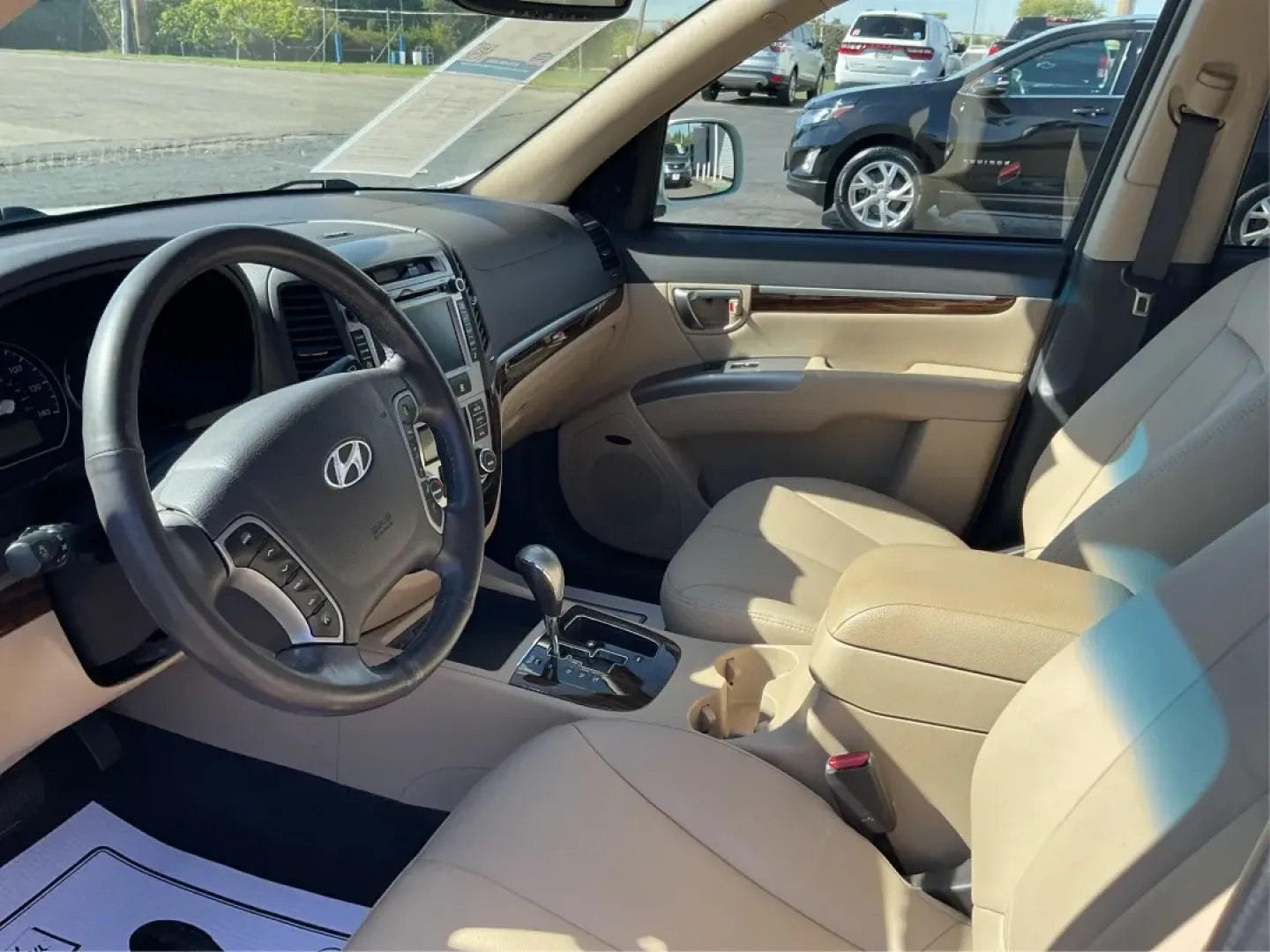 2012 Hyundai Santa Fe Limited V6 (5XYZK4AGXCG) with an 3.5L V-6 DOHC engine, located at 880 E. National Road, Vandalia, OH, 45377, (937) 908-9800, 39.891918, -84.183594 - **Adventure Awaits with This 2012 Hyundai Santa Fe Limited V6!**<br /> <br /> If you're in the market for a reliable SUV that effortlessly blends style, comfort, and capability, look no further than this stunning 2012 Hyundai Santa Fe Limited V6. Perfect for growing families, weekend adventures, or - Photo#8