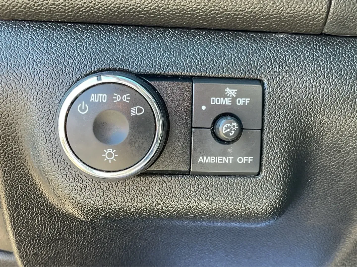 2016 Buick Enclave Leather (5GAKVBKDXGJ) with an 3.6L V-6 gasoline direct injection engine, located at 1099 N County Rd 25A, Troy, OH, 45373, (937) 908-9800, 40.057079, -84.212883 - **Adventure Awaits with the 2016 Buick Enclave Ideal for Families and Road Trips!**<br /> <br /> Are you ready to embark on your next family adventure or weekend getaway? The 2016 Buick Enclave is the perfect vehicle to meet all your needs, combining spaciousness, comfort, and advanced features to - Photo#17