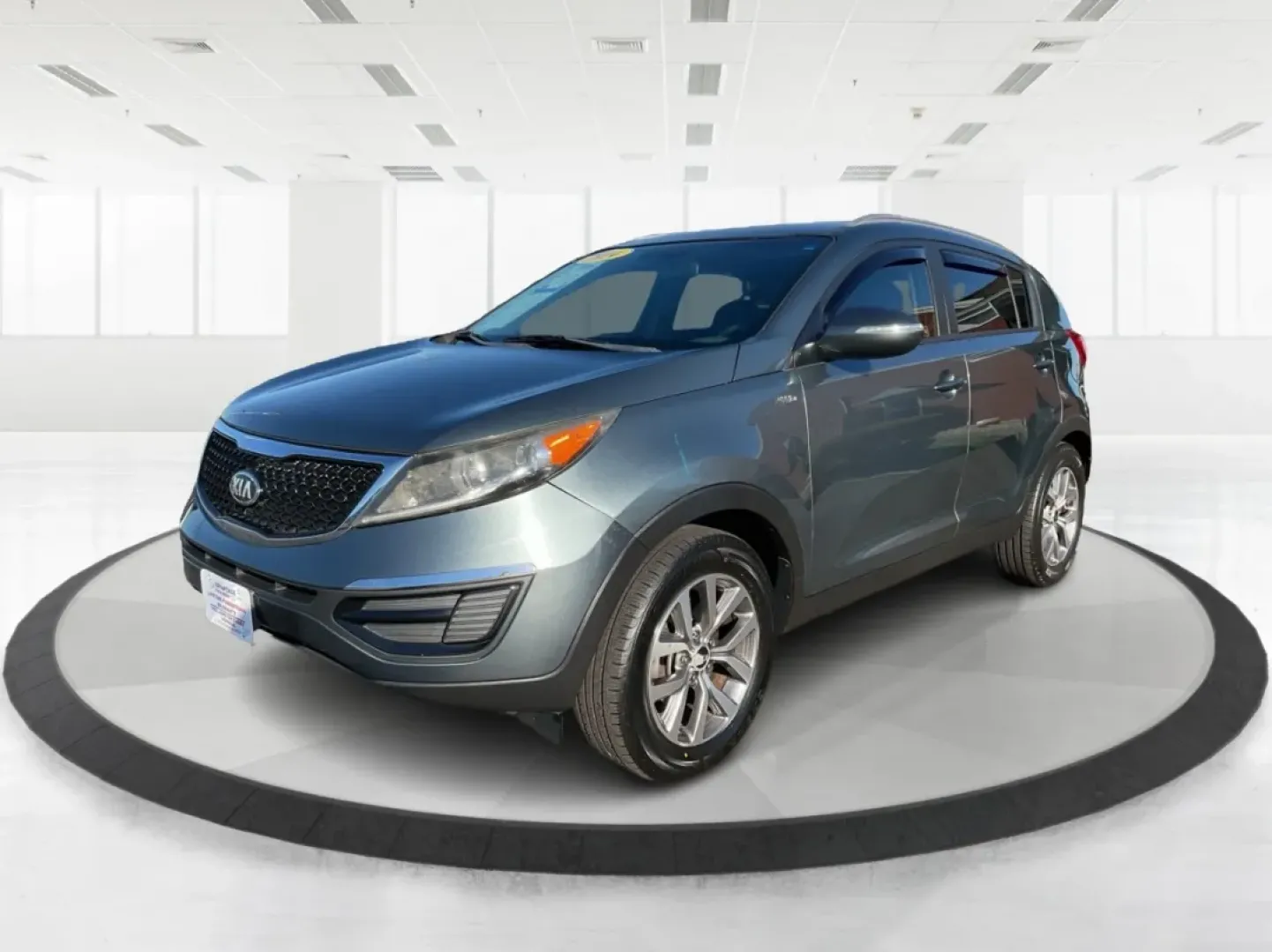 2014 Kia Sportage LX AWD (KNDPBCAC8E7) with an 2.4L V6 DOHC 24V engine, 6-Speed Automatic transmission, located at 4508 South Dixie Dr, Moraine, OH, 45439, (937) 908-9800, 39.689976, -84.218452 - **Adventure Awaits with the 2014 Kia Sportage LX AWD - Your Perfect Crossover Companion!**<br /> <br /> Imagine hitting the open road, whether you're embarking on a scenic weekend getaway or navigating through your daily commute. The 2014 Kia Sportage LX AWD is designed for those who crave versatili - Photo#8