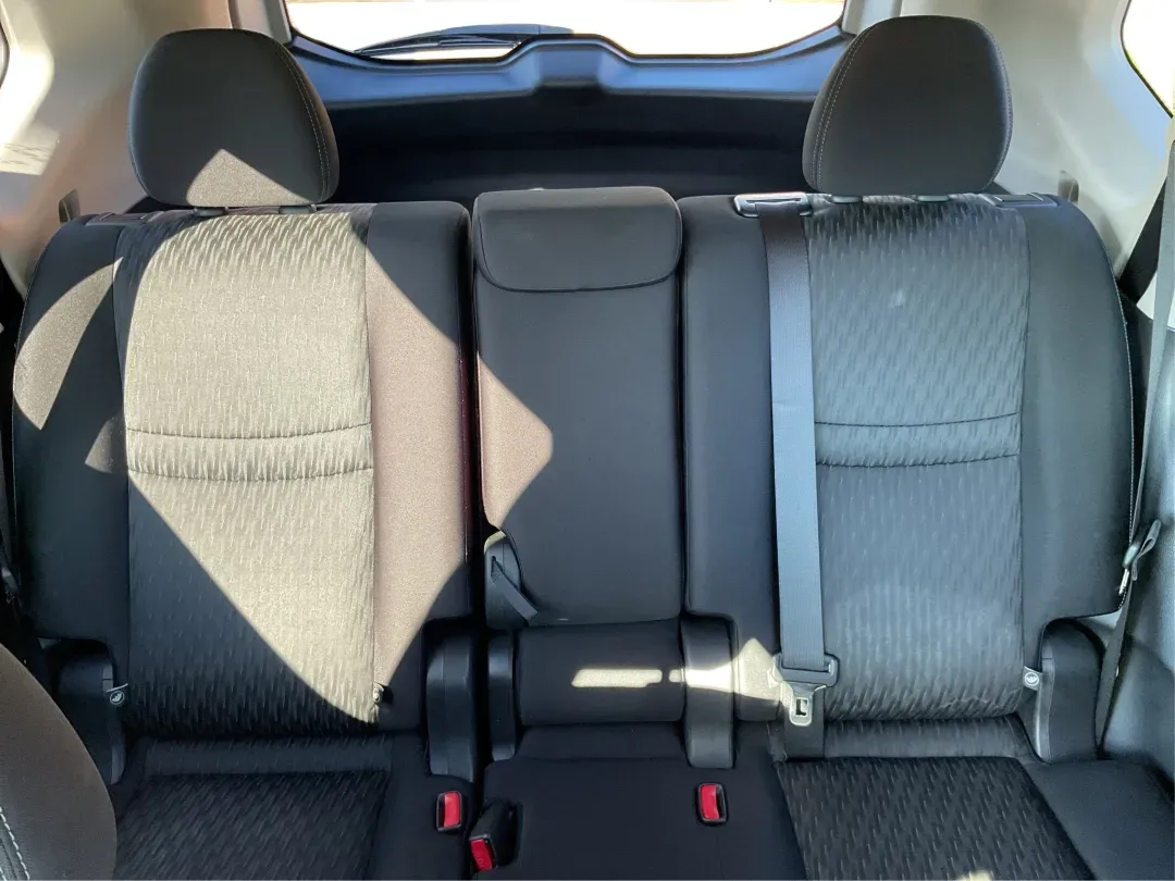 2017 Nissan Rogue SV (JN8AT2MV6HW) with an 2.5L I-4 DOHC engine, CVT transmission, located at 1230 East Main St, Xenia, OH, 45385, (937) 908-9800, 39.688026, -83.910172 - Are you searching for the perfect vehicle to enhance your daily adventures? Look no further! This 2017 Nissan Rogue SV is the ideal SUV for those who crave versatility and comfort, making it a fantastic choice for growing families, weekend warriors, and daily commuters alike. With its spacious inter - Photo#14