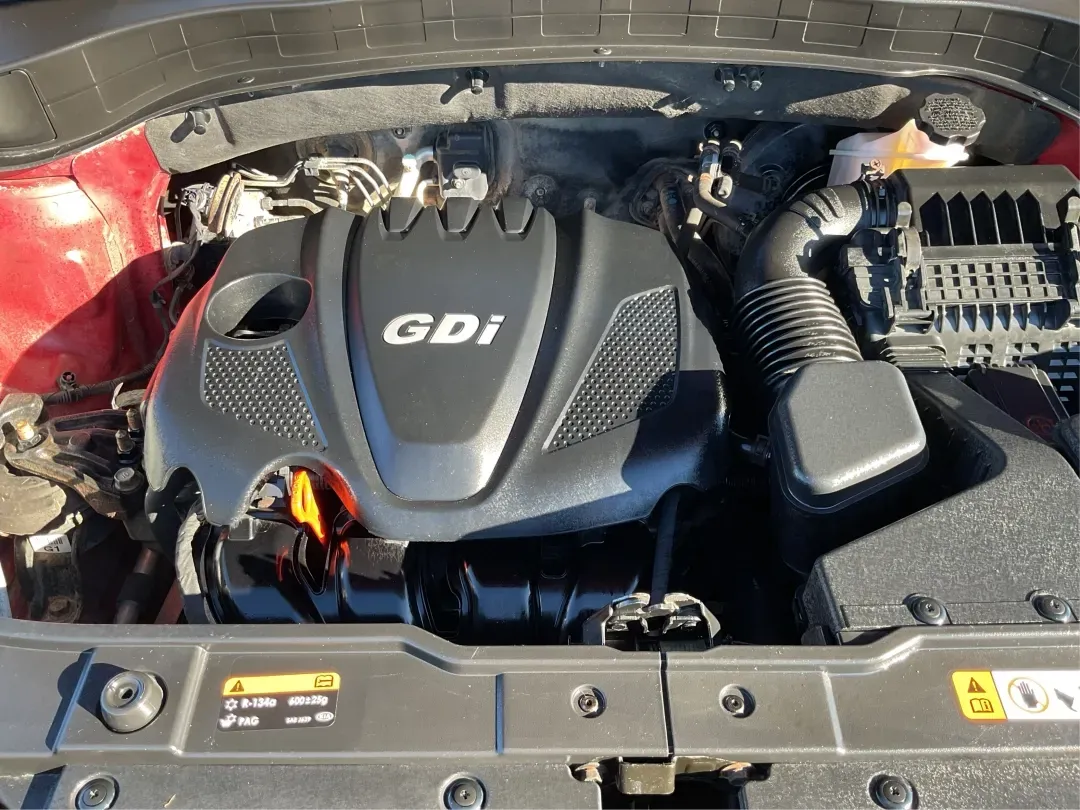 2015 Kia Sorento LX (5XYKTCA66FG) with an 2.4L I-4 gasoline direct injection engine, located at 1951 S Dayton Lakeview Rd., New Carlisle, OH, 45344, (937) 908-9800, 39.890999, -84.050255 - **Adventure Awaits with the 2015 Kia Sorento LX from Advantage Car and Credit!**<br /> <br /> Are you ready to elevate your family outings or embark on unforgettable weekend adventures? Look no further than this stunning **2015 Kia Sorento LX**! With its striking Remington Red Metallic exterior and - Photo#11