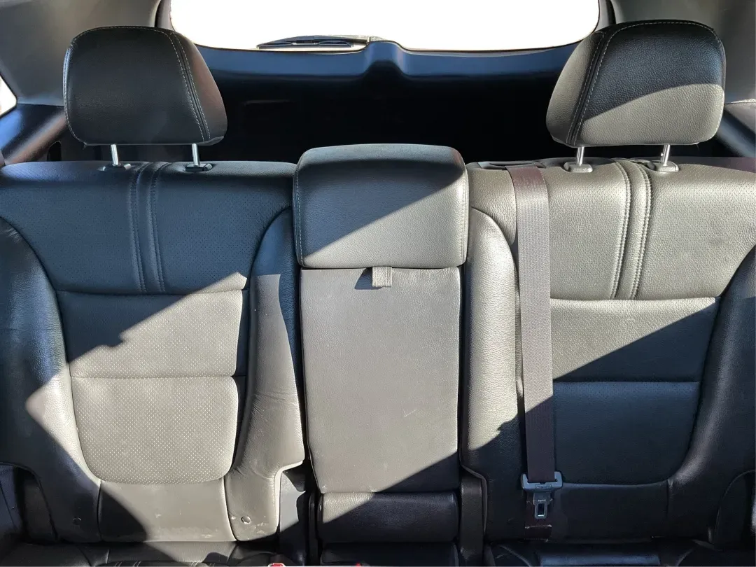 2015 Kia Sorento LX (5XYKTCA66FG) with an 2.4L I-4 gasoline direct injection engine, located at 1951 S Dayton Lakeview Rd., New Carlisle, OH, 45344, (937) 908-9800, 39.890999, -84.050255 - **Adventure Awaits with the 2015 Kia Sorento LX from Advantage Car and Credit!**<br /> <br /> Are you ready to elevate your family outings or embark on unforgettable weekend adventures? Look no further than this stunning **2015 Kia Sorento LX**! With its striking Remington Red Metallic exterior and - Photo#14