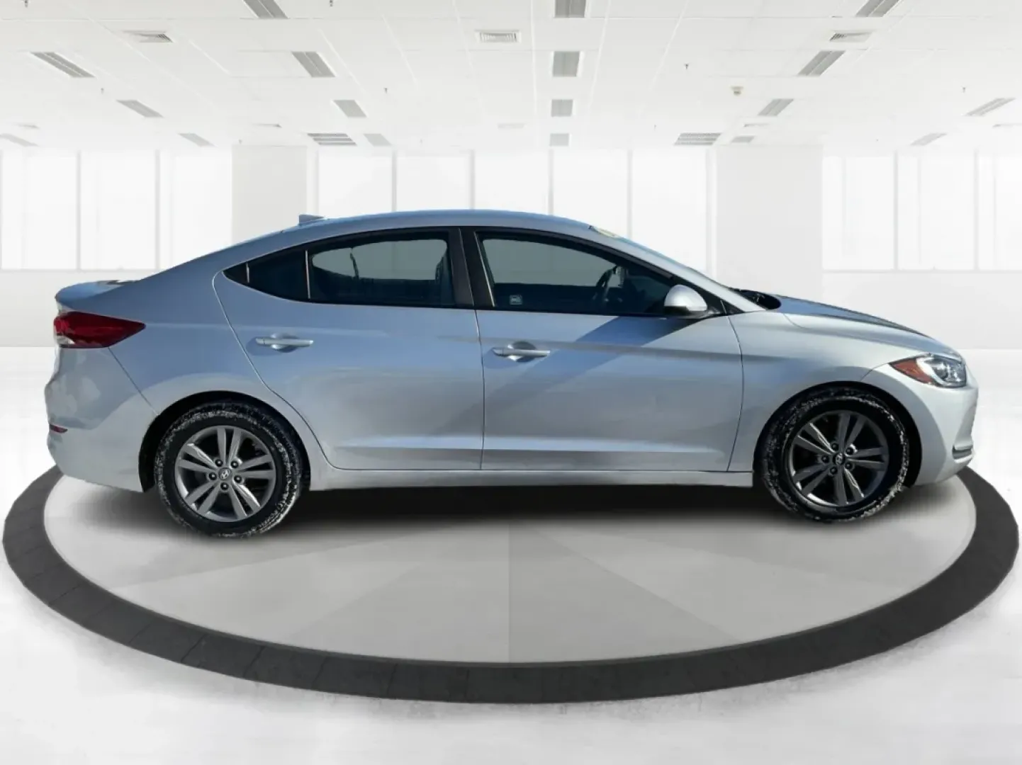 2017 Hyundai Elantra SE (5NPD84LF2HH) with an Nu 2L I-4 DOHC engine, 6A transmission, located at 1230 East Main St, Xenia, OH, 45385, (937) 908-9800, 39.688026, -83.910172 - Discover your next adventure with the 2017 Hyundai Elantra SE, available now at Advantage Car and Credit - Piqua! This stylish sedan is perfect for budget-conscious buyers looking for a reliable vehicle that effortlessly blends comfort, performance, and technology. Whether you're commuting to work, - Photo#1