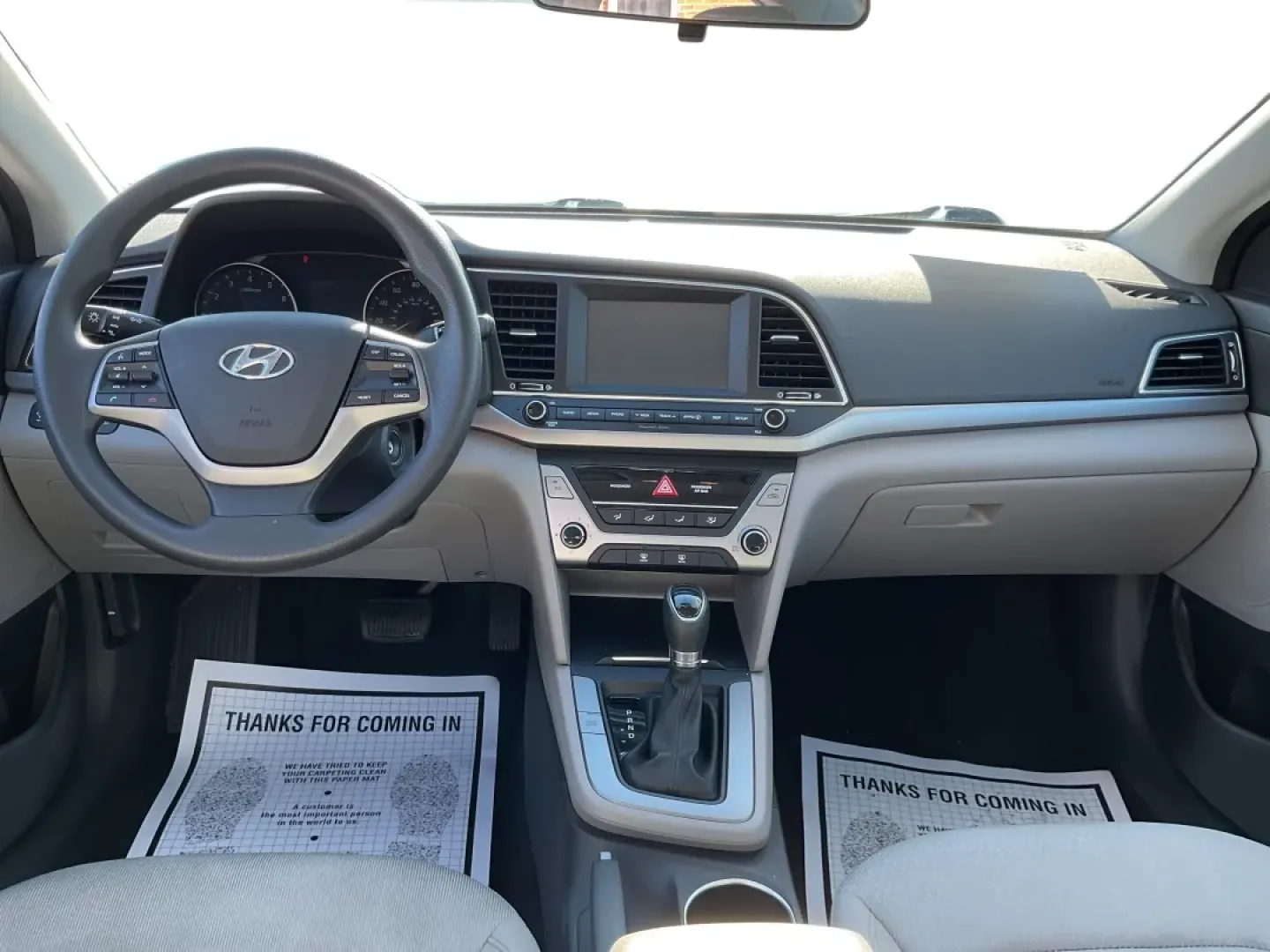 2017 Hyundai Elantra SE (5NPD84LF2HH) with an Nu 2L I-4 DOHC engine, 6A transmission, located at 1230 East Main St, Xenia, OH, 45385, (937) 908-9800, 39.688026, -83.910172 - Discover your next adventure with the 2017 Hyundai Elantra SE, available now at Advantage Car and Credit - Piqua! This stylish sedan is perfect for budget-conscious buyers looking for a reliable vehicle that effortlessly blends comfort, performance, and technology. Whether you're commuting to work, - Photo#19