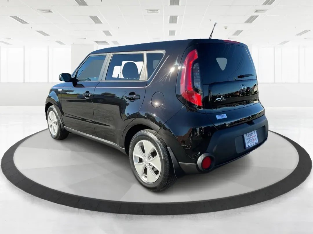 2015 Kia Soul Base (KNDJN2A22F7) with an Other engine, Auto transmission, located at 1184 Kauffman Ave, Fairborn, OH, 45324, (937) 908-9800, 39.807072, -84.030914 - 2015 Kia Soul Base - Photo#4