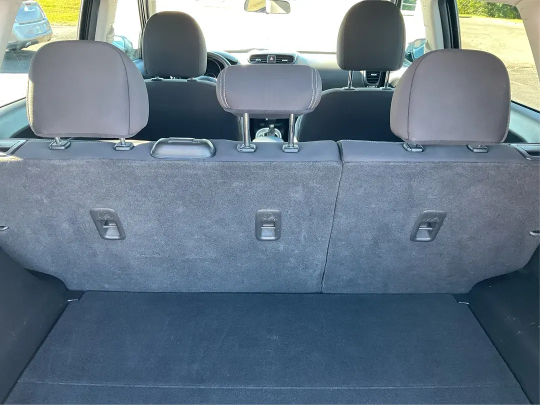 2015 Kia Soul Base (KNDJN2A22F7) with an Other engine, Auto transmission, located at 1184 Kauffman Ave, Fairborn, OH, 45324, (937) 908-9800, 39.807072, -84.030914 - 2015 Kia Soul Base - Photo#12