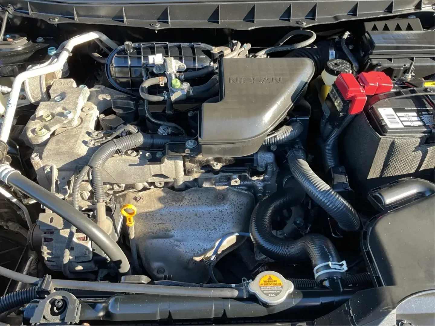 2015 Nissan Rogue S (JN8AS5MV2FW) with an 2.5L I-4 DOHC engine, located at 1184 Kauffman Ave, Fairborn, OH, 45324, (937) 908-9800, 39.807072, -84.030914 - One Owner - Photo#11