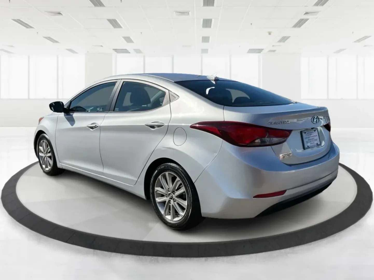 2014 Hyundai Elantra SE (KMHDH4AE8EU) with an Nu 1.8L I-4 DOHC engine, located at 4508 South Dixie Dr, Moraine, OH, 45439, (937) 908-9800, 39.689976, -84.218452 - Experience the freedom of the open road with the perfect blend of comfort and style in this stunning 2014 Hyundai Elantra SE! Whether you're commuting to work, running errands, or embarking on weekend adventures, this sedan is designed to elevate your driving experience. Located at Advantage Car and - Photo#4
