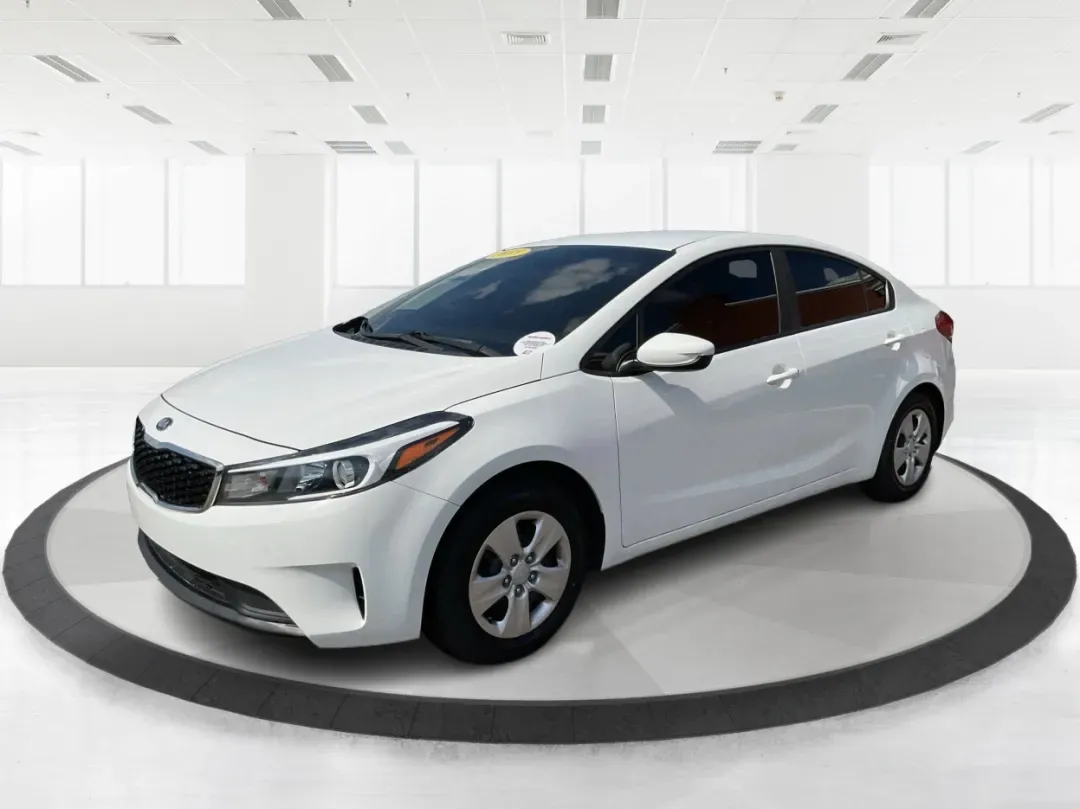 2018 Kia Forte LX (3KPFK4A73JE) with an 2L I-4 DOHC engine, located at 1099 N County Rd 25A, Troy, OH, 45373, (937) 908-9800, 40.057079, -84.212883 - 2018 Kia Forte LX - Photo#8