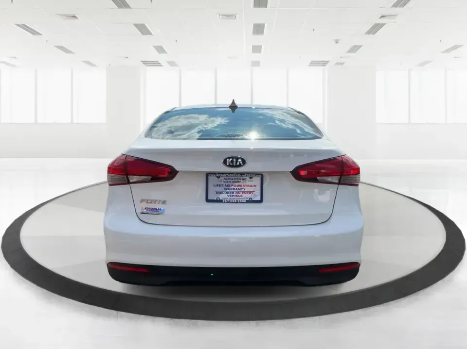 2018 Kia Forte LX (3KPFK4A73JE) with an 2L I-4 DOHC engine, 6M transmission, located at 1099 N County Rd 25A, Troy, OH, 45373, (937) 908-9800, 40.057079, -84.212883 - Discover a world of convenience and comfort with the 2018 Kia Forte LX, an ideal sedan for budget-conscious buyers and those seeking reliable transportation in Piqua, OH. Whether you're navigating the bustling streets of downtown or taking a scenic drive along the Great Miami River, this versatile v - Photo#3