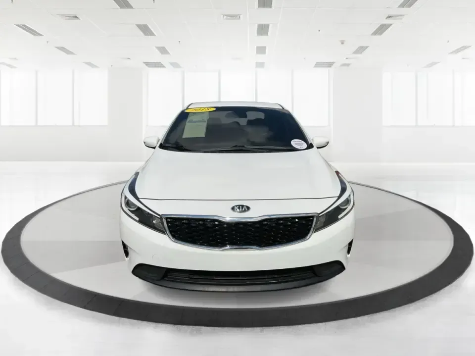 2018 Kia Forte LX (3KPFK4A73JE) with an 2L I-4 DOHC engine, 6M transmission, located at 1099 N County Rd 25A, Troy, OH, 45373, (937) 908-9800, 40.057079, -84.212883 - Discover a world of convenience and comfort with the 2018 Kia Forte LX, an ideal sedan for budget-conscious buyers and those seeking reliable transportation in Piqua, OH. Whether you're navigating the bustling streets of downtown or taking a scenic drive along the Great Miami River, this versatile v - Photo#7