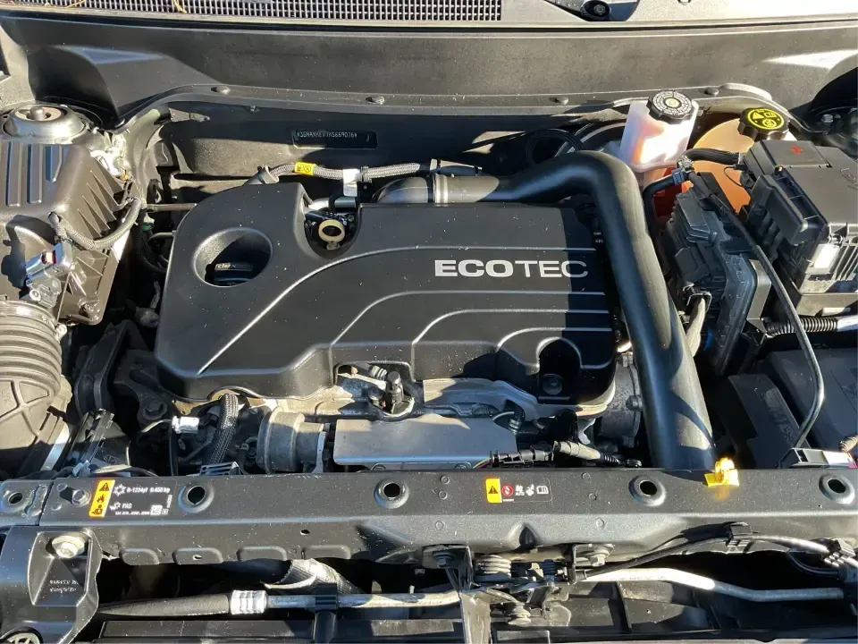 2019 Chevrolet Equinox LT 2WD (3GNAXKEV7KS) with an 1.5L L4 DIR DOHC 16V TURBO engine, 6A transmission, located at 8750 N County Rd 25A, Piqua, OH, 45356, (937) 908-9800, 40.164391, -84.232513 - Whether you're juggling school drop-offs, commuting down I-75, or planning a weekend escape to Indian Lake, this 2019 Chevrolet Equinox LT 2WD is the kind of practical SUV that fits real-life Ohio driving. With comfortable seating for five, strong fuel economy, and everyday versatility, it's a smart - Photo#11