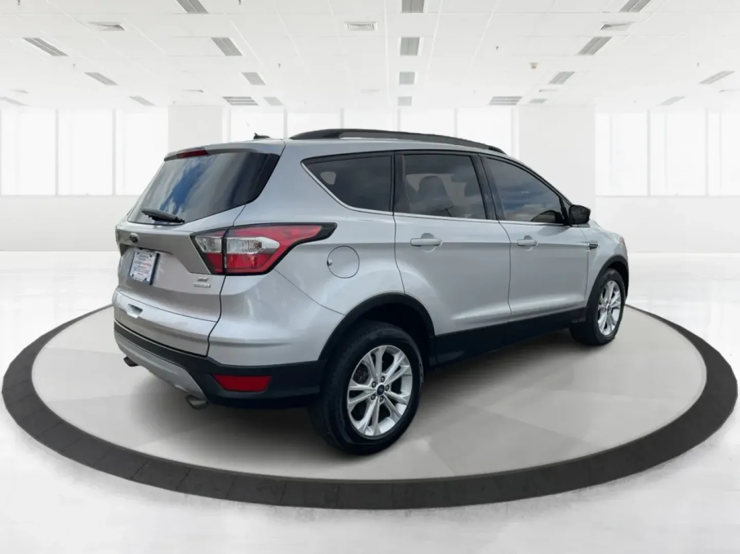 2018 Ford Escape SE (1FMCU0GD0JU) with an Other engine, located at 4508 South Dixie Dr, Moraine, OH, 45439, (937) 908-9800, 39.689976, -84.218452 - **Adventure Awaits: Your Perfect 2018 Ford Escape SE at Advantage Car and Credit Moraine**<br /> <br /> Are you ready to elevate your daily commute and weekend adventures? Discover a lifestyle of convenience and comfort with the 2018 Ford Escape SE available now at Advantage Car and Credit Moraine - Photo#2