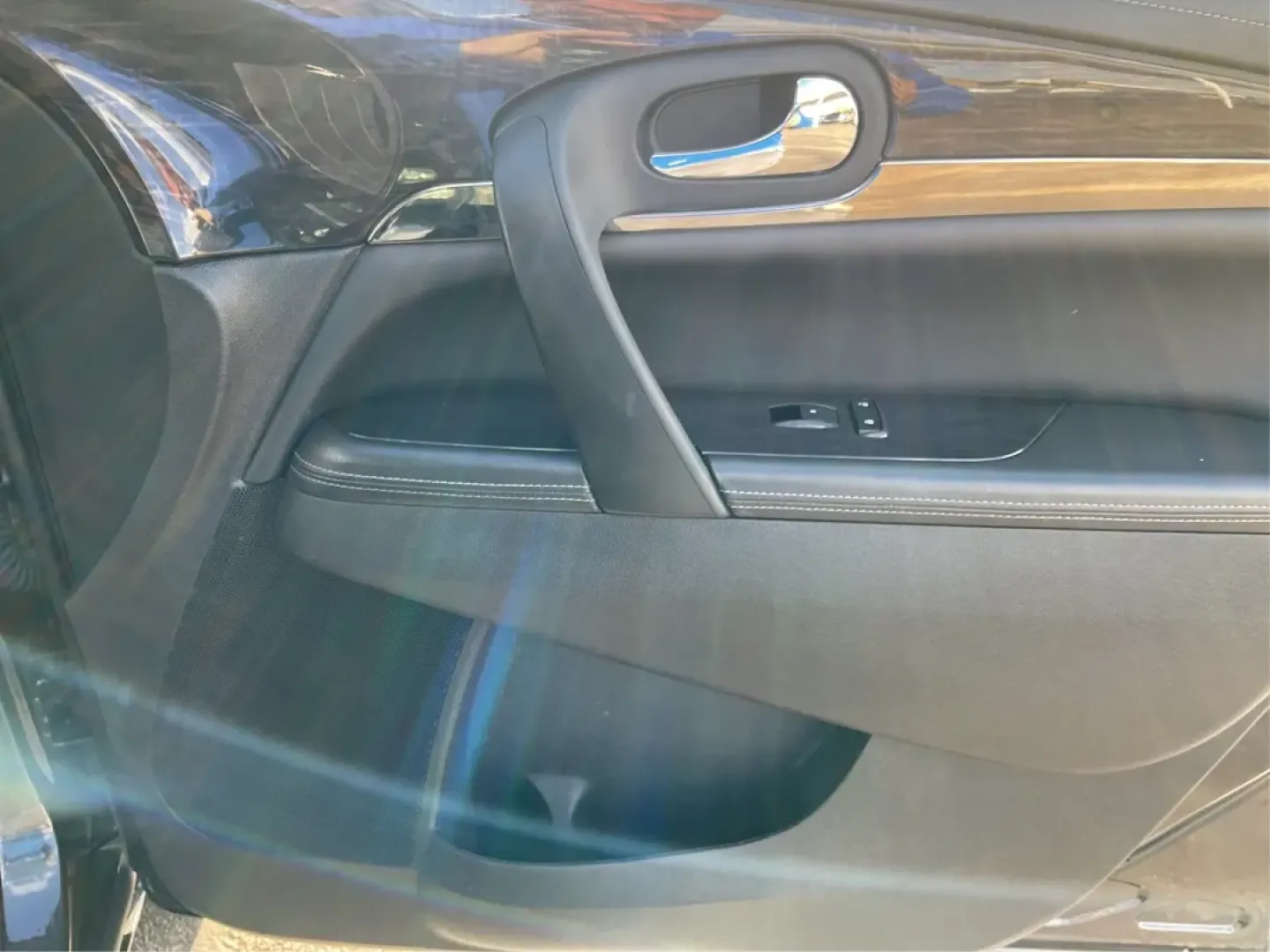 2016 Buick Enclave Leather (5GAKVBKD6GJ) with an 3.6L V-6 gasoline direct injection engine, located at 8750 N County Rd 25A, Piqua, OH, 45356, (937) 908-9800, 40.164391, -84.232513 - **Elevate Your Adventures with the 2016 Buick Enclave Now Available at Advantage Car and Credit - Piqua!**<br /> <br /> Are you ready to redefine your family outings or weekend getaways? The 2016 Buick Enclave is your go-to vehicle for creating unforgettable memories on the road while ensuring comf - Photo#19