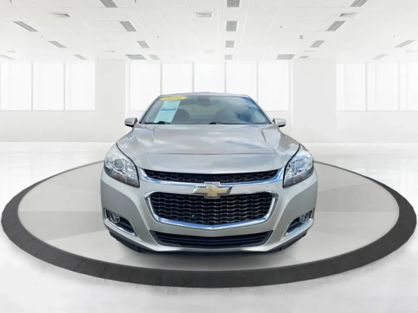 2016 Chevrolet Malibu Limited LTZ (1G11E5SAXGF) with an 2.5L I-4 gasoline direct injection engine, located at 401 Woodman Dr, Riverside, OH, 45431, (937) 908-9800, 39.760899, -84.123421 - **Unleash Your Daily Drive with the 2016 Chevrolet Malibu Limited LTZ at Advantage Car and Credit - Riverside! Perfect for Commuters and Families Alike!**<br /> <br /> Are you in the market for a reliable sedan that combines style, comfort, and technology? Look no further! The 2016 Chevrolet Malibu - Photo#7