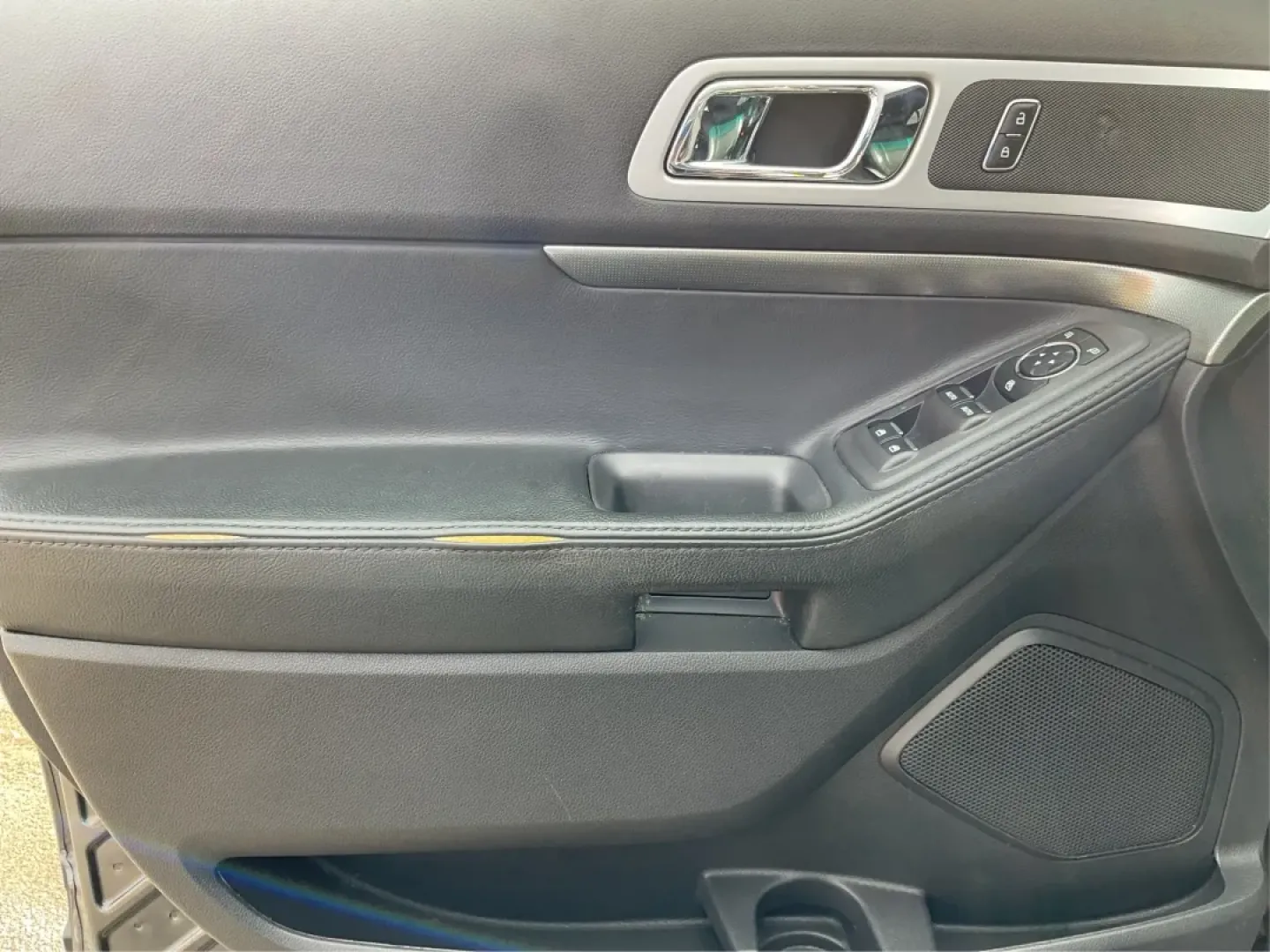 2015 Ford Explorer Sport (1FM5K8GT6FG) with an EcoBoost 3.5L V-6 gasoline direct injection engine, located at 8750 N County Rd 25A, Piqua, OH, 45356, (937) 908-9800, 40.164391, -84.232513 - **Explore the Open Road in the 2015 Ford Explorer Sport Your Adventure Awaits!**<br /> <br /> Are you in search of a reliable SUV that caters to both your daily commutes and spontaneous weekend getaways? Look no further! The 2015 Ford Explorer Sport is the perfect blend of style, performance, and f - Photo#19