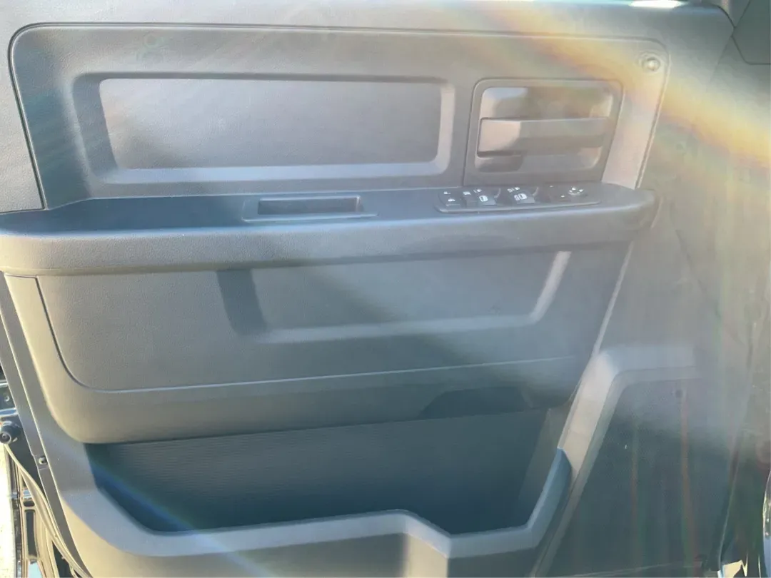 2015 Ram 1500 Express (1C6RR7FTXFS) with an Other engine, located at 4508 South Dixie Dr, Moraine, OH, 45439, (937) 908-9800, 39.689976, -84.218452 - Are you ready to take your adventures to the next level? Whether you're a growing family looking for a reliable vehicle for road trips, a commuter seeking comfort for daily drives, or an outdoor enthusiast needing a rugged companion for off-road excursions, the 2015 Ram 1500 Express Quad Cab is pois - Photo#17