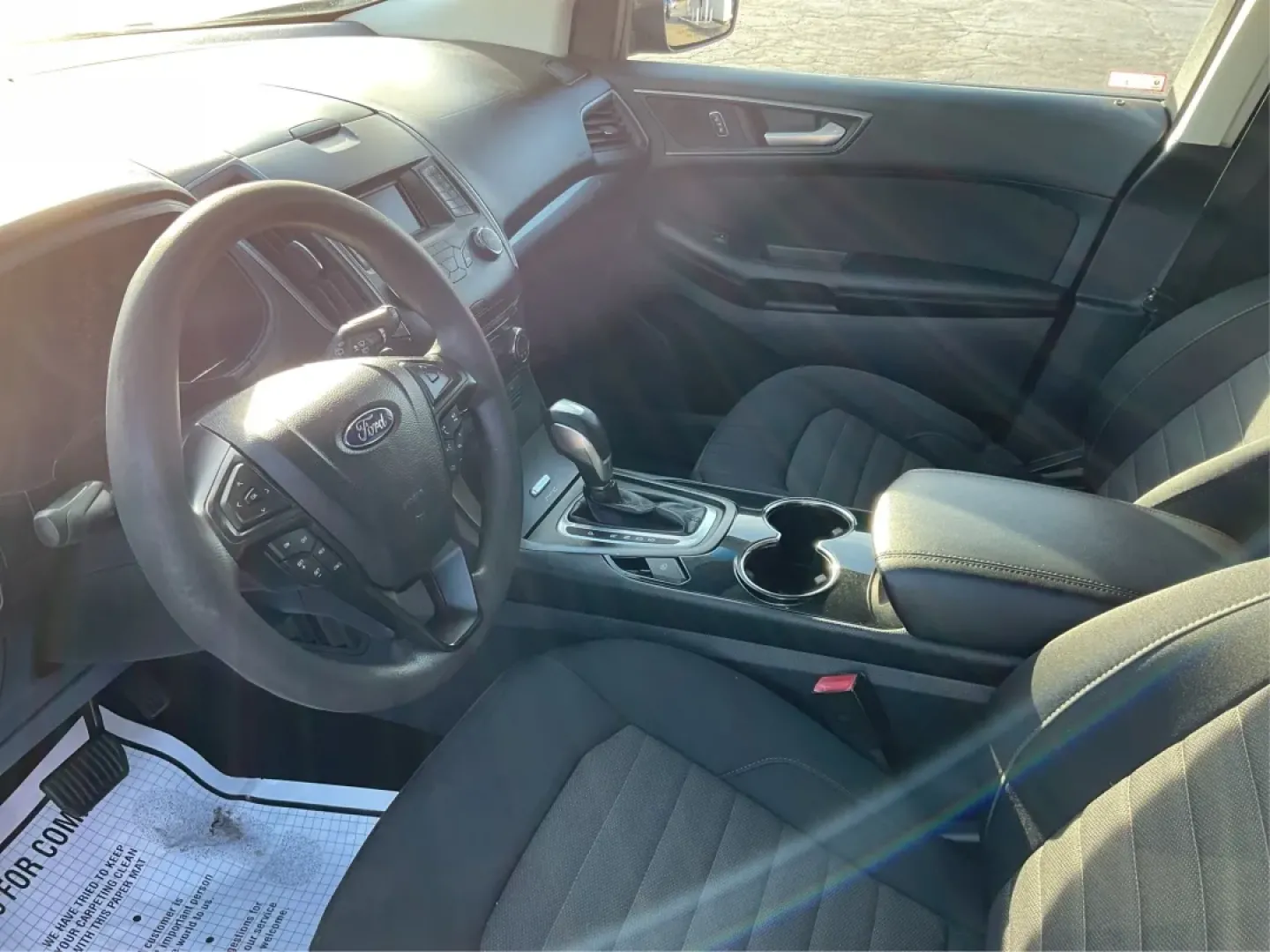 2015 Ford Edge SE (2FMTK4G93FB) with an Other engine, located at 1230 East Main St, Xenia, OH, 45385, (937) 908-9800, 39.688026, -83.910172 - **Discover Adventure with the 2015 Ford Edge SE at Advantage Car and Credit - Xenia, OH!**<br /> <br /> Are you ready to elevate your lifestyle? Whether you're commuting to work, shuttling the kids to school, or planning weekend adventures, the 2015 Ford Edge SE is the perfect companion for all your - Photo#9