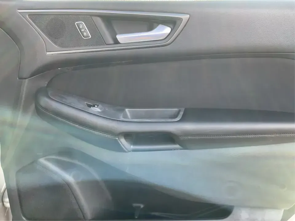 2016 Ford Edge SE (2FMPK4G9XGB) with an EcoBoost 2L I-4 gasoline direct injection engine, 6A transmission, located at 1099 N County Rd 25A, Troy, OH, 45373, (937) 908-9800, 40.057079, -84.212883 - Rev up your lifestyle with the perfect blend of style, comfort, and utility that the 2016 Ford Edge SE offers! If you're looking for a reliable SUV that seamlessly fits into your busy life-whether it's taking the kids to school, embarking on family adventures, or handling your daily commute-this veh - Photo#19