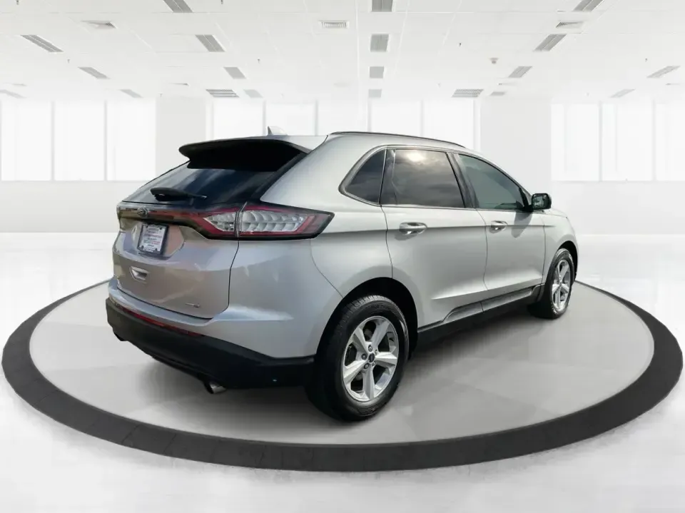 2016 Ford Edge SE (2FMPK4G9XGB) with an EcoBoost 2L I-4 gasoline direct injection engine, 6A transmission, located at 1230 East Main St, Xenia, OH, 45385, (937) 908-9800, 39.688026, -83.910172 - Rev up your lifestyle with the perfect blend of style, comfort, and utility that the 2016 Ford Edge SE offers! If you're looking for a reliable SUV that seamlessly fits into your busy life-whether it's taking the kids to school, embarking on family adventures, or handling your daily commute-this veh - Photo#2