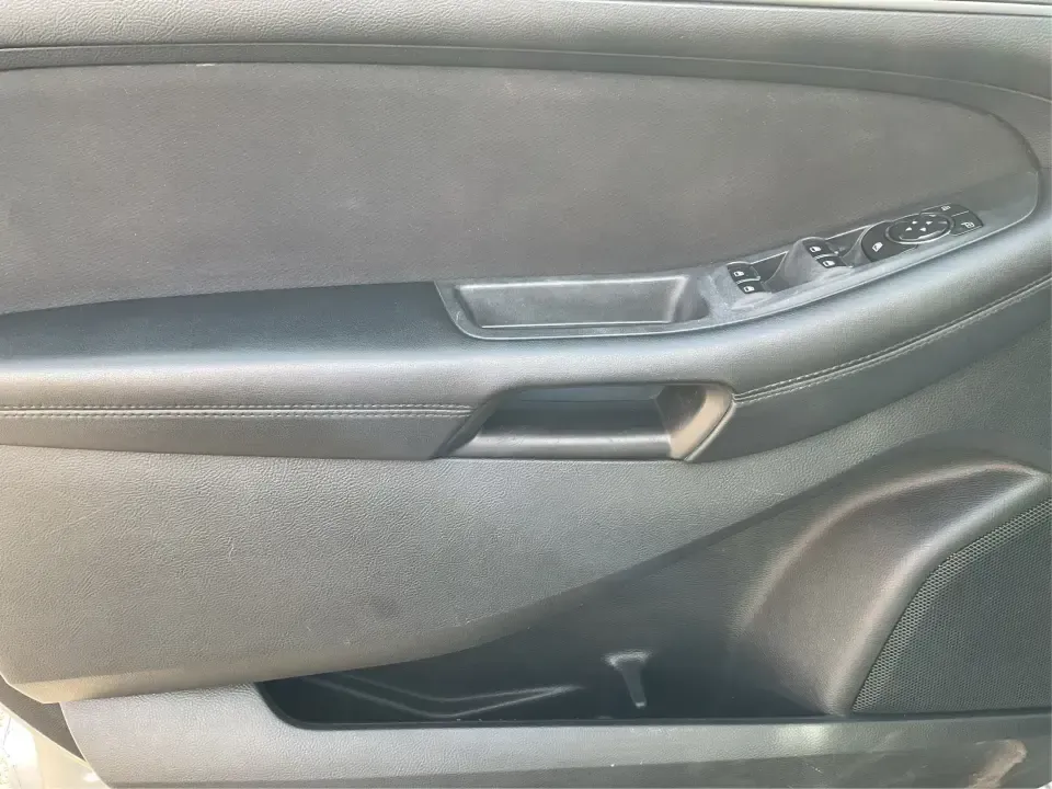 2016 Ford Edge SE (2FMPK4G9XGB) with an EcoBoost 2L I-4 gasoline direct injection engine, 6A transmission, located at 1230 East Main St, Xenia, OH, 45385, (937) 908-9800, 39.688026, -83.910172 - Rev up your lifestyle with the perfect blend of style, comfort, and utility that the 2016 Ford Edge SE offers! If you're looking for a reliable SUV that seamlessly fits into your busy life-whether it's taking the kids to school, embarking on family adventures, or handling your daily commute-this veh - Photo#18