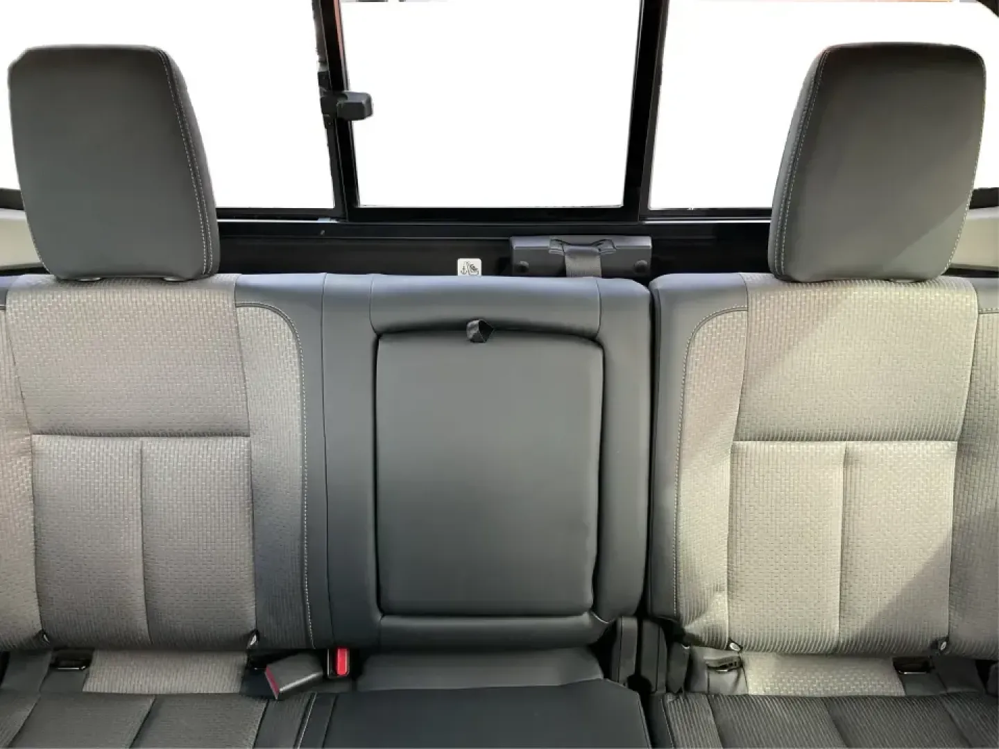 2021 Nissan TITAN Crew Cab S 4x4 (1N6AA1EC4MN) with an Endurance 5.6L V-8 gasoline direct injection engine, 9A transmission, located at 401 Woodman Dr, Riverside, OH, 45431, (937) 908-9800, 39.760899, -84.123421 - Discover ultimate versatility and rugged capability with this 2021 Nissan TITAN Crew Cab S 4x4, now available at Advantage Car and Credit in Piqua, OH. Whether you're navigating the bustling streets of Piqua or heading out for weekend adventures, this truck is designed to adapt to your lifestyle. Pe - Photo#13