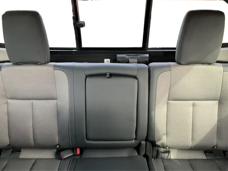 2021 Nissan TITAN Crew Cab S 4x4 (1N6AA1EC4MN) with an Endurance 5.6L V-8 gasoline direct injection engine, 9A transmission, located at 1099 N County Rd 25A, Troy, OH, 45373, (937) 908-9800, 40.057079, -84.212883 - Discover ultimate versatility and rugged capability with this 2021 Nissan TITAN Crew Cab S 4x4, now available at Advantage Car and Credit in Piqua, OH. Whether you're navigating the bustling streets of Piqua or heading out for weekend adventures, this truck is designed to adapt to your lifestyle. Pe - Photo#13