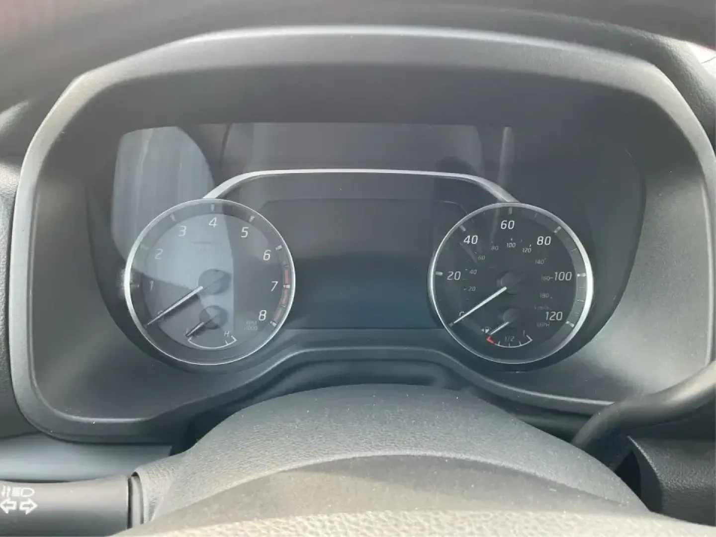 2021 Nissan TITAN Crew Cab S 4x4 (1N6AA1EC4MN) with an Endurance 5.6L V-8 gasoline direct injection engine, 9A transmission, located at 401 Woodman Dr, Riverside, OH, 45431, (937) 908-9800, 39.760899, -84.123421 - Discover ultimate versatility and rugged capability with this 2021 Nissan TITAN Crew Cab S 4x4, now available at Advantage Car and Credit in Piqua, OH. Whether you're navigating the bustling streets of Piqua or heading out for weekend adventures, this truck is designed to adapt to your lifestyle. Pe - Photo#14