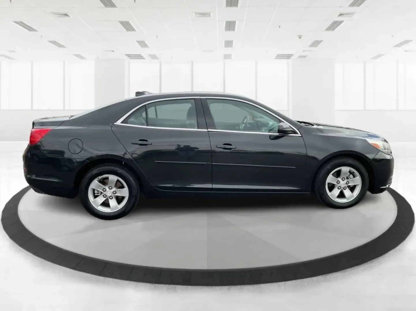 2014 Chevrolet Malibu 1LS (1G11B5SLXEF) with an ECOTEC 2.5L I-4 gasoline direct injection engine, located at 8750 N County Rd 25A, Piqua, OH, 45356, (937) 908-9800, 40.164391, -84.232513 - **Discover Your Next Adventure with the 2014 Chevrolet Malibu at Advantage Car and Credit - Vandalia!**<br /> <br /> Are you on the lookout for a reliable, stylish vehicle that fits seamlessly into your busy lifestyle? Look no further! The 2014 Chevrolet Malibu 1LS is your perfect companion for dail - Photo#1