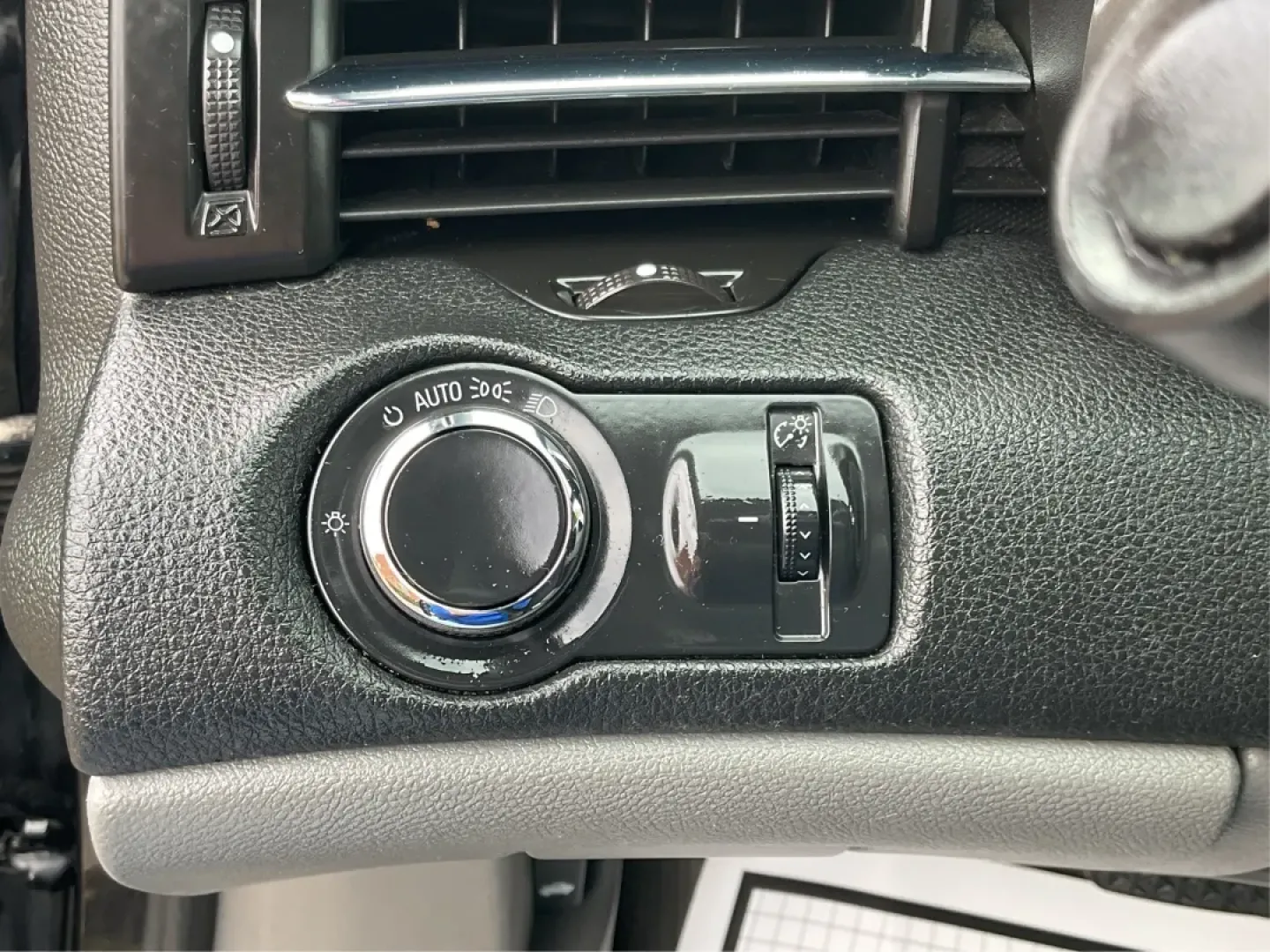 2014 Chevrolet Malibu 1LS (1G11B5SLXEF) with an ECOTEC 2.5L I-4 gasoline direct injection engine, located at 8750 N County Rd 25A, Piqua, OH, 45356, (937) 908-9800, 40.164391, -84.232513 - **Discover Your Next Adventure with the 2014 Chevrolet Malibu at Advantage Car and Credit - Vandalia!**<br /> <br /> Are you on the lookout for a reliable, stylish vehicle that fits seamlessly into your busy lifestyle? Look no further! The 2014 Chevrolet Malibu 1LS is your perfect companion for dail - Photo#17