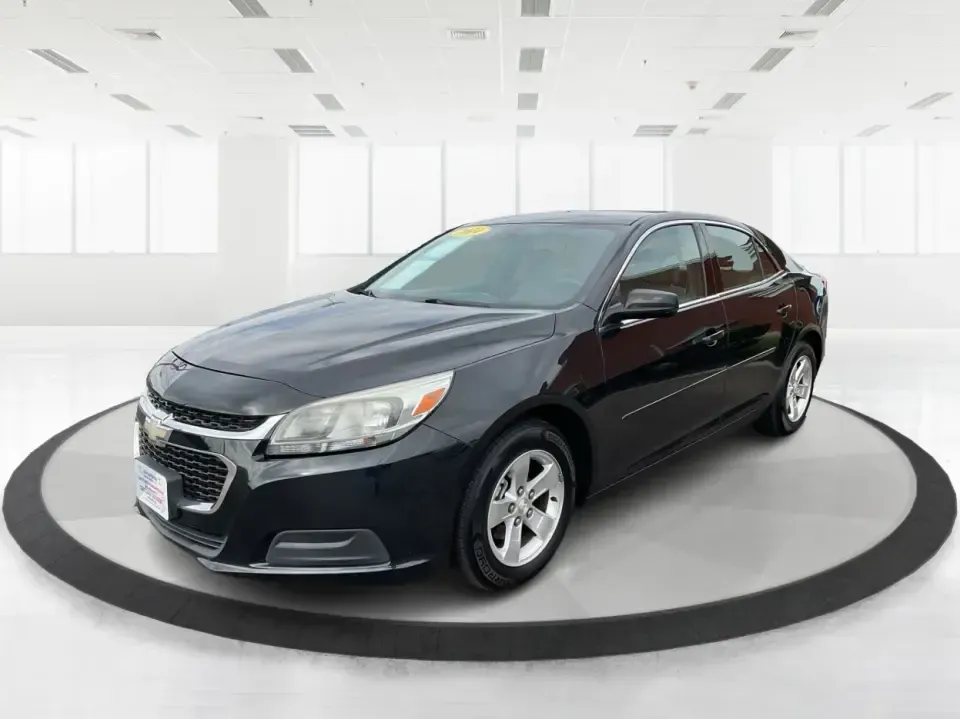 2014 Chevrolet Malibu 1LS (1G11B5SLXEF) with an ECOTEC 2.5L I-4 gasoline direct injection engine, 6-Speed Automatic transmission, located at 8750 N County Rd 25A, Piqua, OH, 45356, (937) 908-9800, 40.164391, -84.232513 - **Discover Your Next Adventure with the 2014 Chevrolet Malibu at Advantage Car and Credit - Vandalia!**<br /> <br /> Are you on the lookout for a reliable, stylish vehicle that fits seamlessly into your busy lifestyle? Look no further! The 2014 Chevrolet Malibu 1LS is your perfect companion for dail - Photo#8