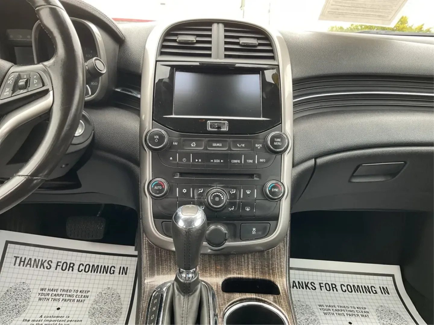 2015 Chevrolet Malibu 2LT (1G11D5SL3FF) with an ECOTEC 2.5L I-4 gasoline direct injection engine, located at 4508 South Dixie Dr, Moraine, OH, 45439, (937) 908-9800, 39.689976, -84.218452 - Experience the joy of driving with the 2015 Chevrolet Malibu 2LT, the perfect sedan for busy professionals, growing families, and anyone seeking a reliable ride for their daily adventures. Whether you're commuting to work, shuttling kids to school, or embarking on weekend trips, this sleek sedan, wi - Photo#13