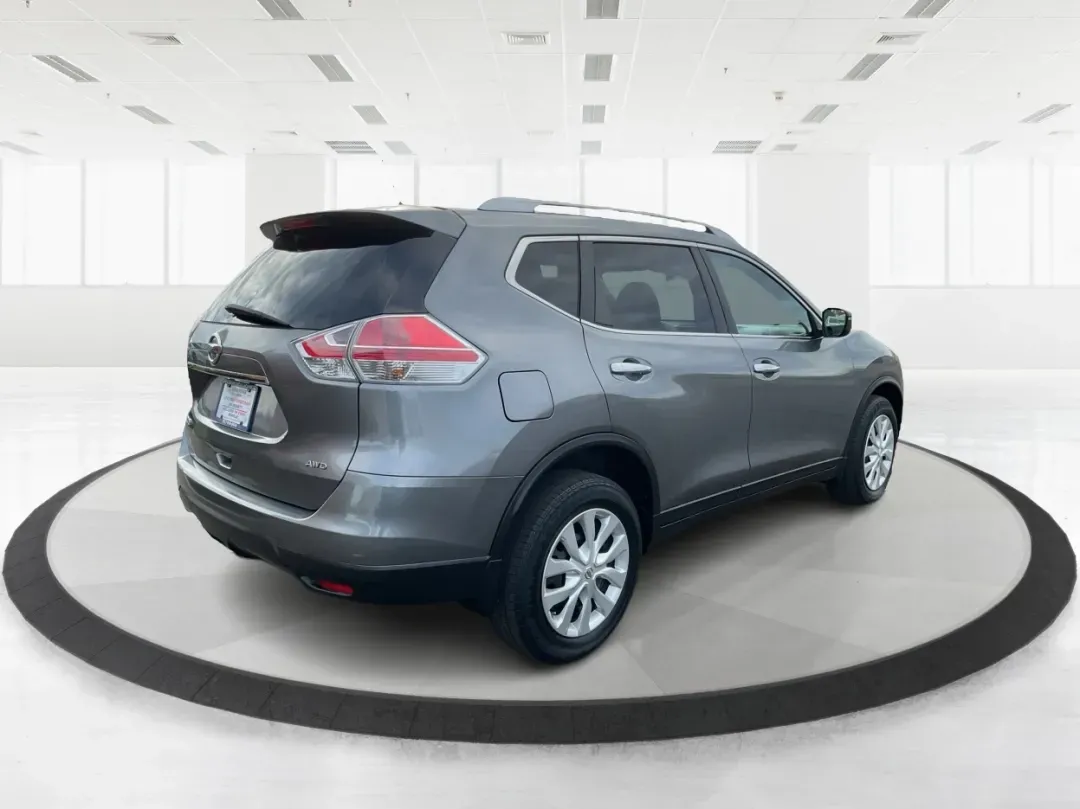 2016 Nissan Rogue S (KNMAT2MV7GP) with an 2.5L I-4 DOHC engine, located at 1184 Kauffman Ave, Fairborn, OH, 45324, (937) 908-9800, 39.807072, -84.030914 - **Explore New Horizons with the 2016 Nissan Rogue: Your Ideal Adventure Companion!**<br /> <br /> Are you ready to elevate your driving experience and embark on new adventures? Look no further than this stunning 2016 Nissan Rogue, perfect for family outings, weekend getaways, or those long commutes - Photo#2