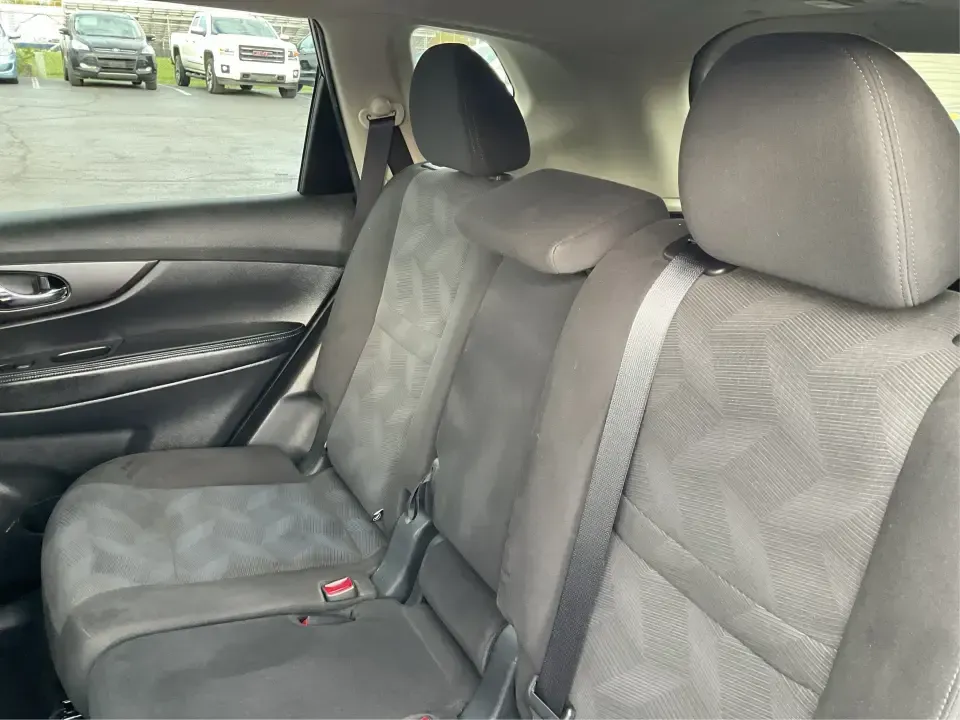 2016 Nissan Rogue S (KNMAT2MV7GP) with an 2.5L I-4 DOHC engine, CVT transmission, located at 1184 Kauffman Ave, Fairborn, OH, 45324, (937) 908-9800, 39.807072, -84.030914 - **Explore New Horizons with the 2016 Nissan Rogue: Your Ideal Adventure Companion!**<br /> <br /> Are you ready to elevate your driving experience and embark on new adventures? Look no further than this stunning 2016 Nissan Rogue, perfect for family outings, weekend getaways, or those long commutes - Photo#10