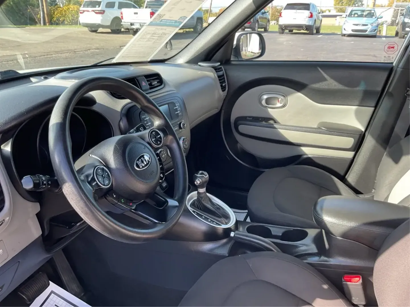 2015 Kia Soul Base (KNDJN2A25F7) with an Other engine, located at 1951 S Dayton Lakeview Rd., New Carlisle, OH, 45344, (937) 908-9800, 39.890999, -84.050255 - Experience the perfect blend of comfort, versatility, and style with the 2015 Kia Soul, available now at Advantage Car and Credit in New Carlisle, OH. Whether you're a busy professional navigating long commutes or a growing family seeking a spacious and safe ride, this vehicle is designed to elevate - Photo#8