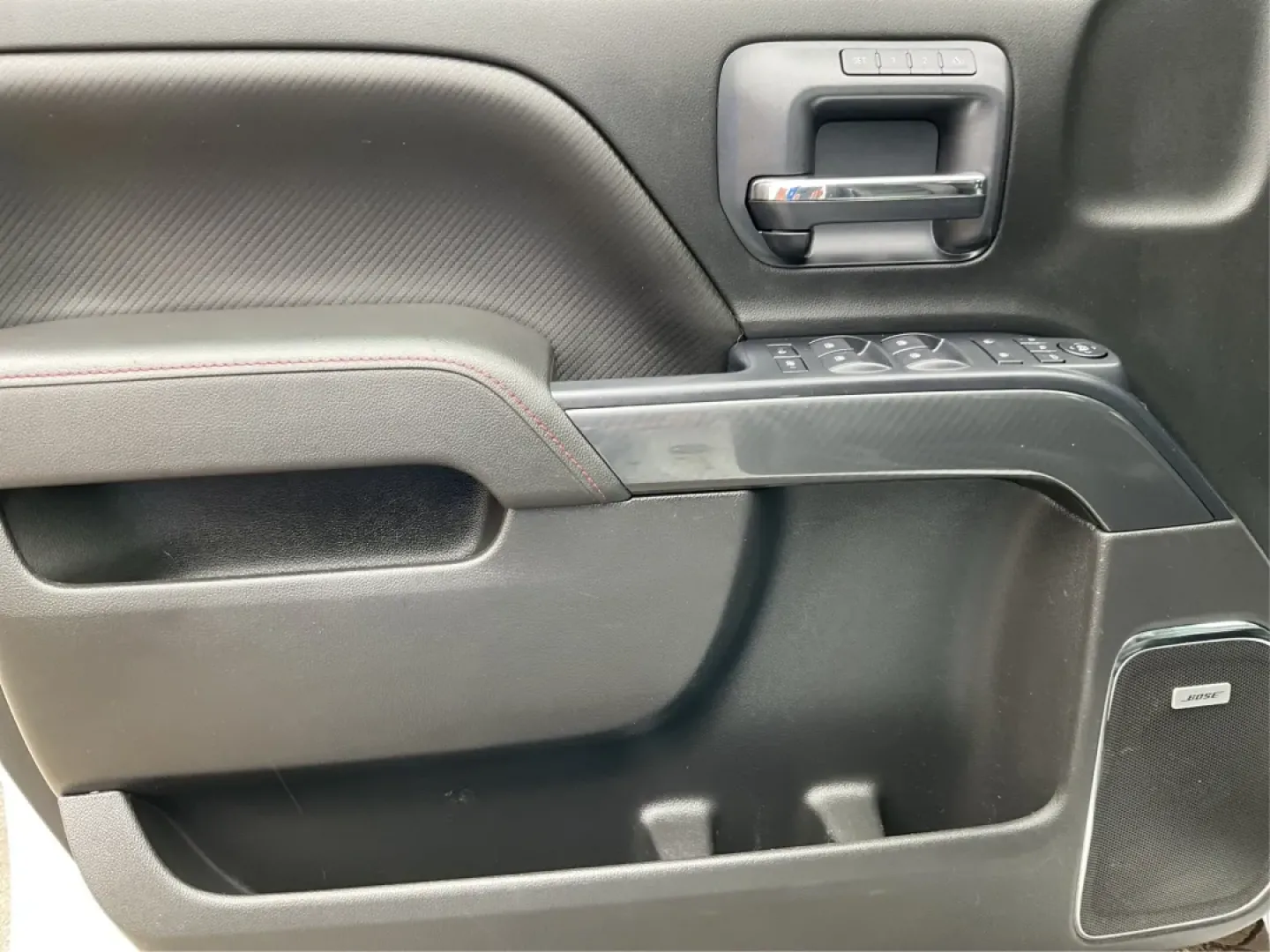 2015 GMC Sierra 1500 SLT (1GTV2VEC7FZ) with an EcoTec3 6.2L V-8 gasoline direct injection engine, located at 1230 East Main St, Xenia, OH, 45385, (937) 908-9800, 39.688026, -83.910172 - **Unlock Your Adventures with the 2015 GMC Sierra 1500 SLT at Advantage Car and Credit - Piqua!**<br /> <br /> If you're seeking a reliable companion for your weekend adventures or a powerful workhorse for everyday tasks, look no further than this stunning 2015 GMC Sierra 1500 SLT. With its robust c - Photo#18